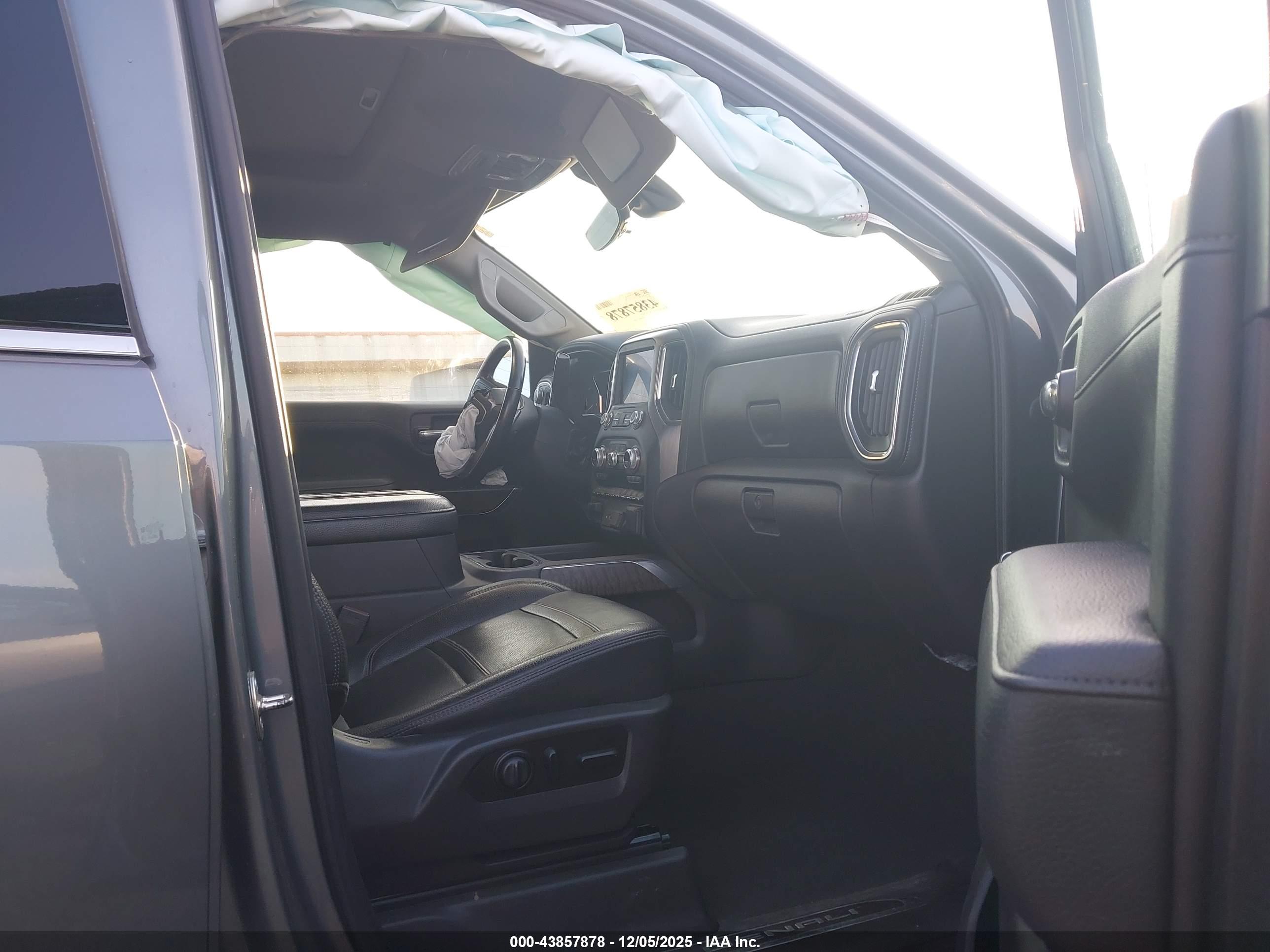 GMC SIERRA image 5