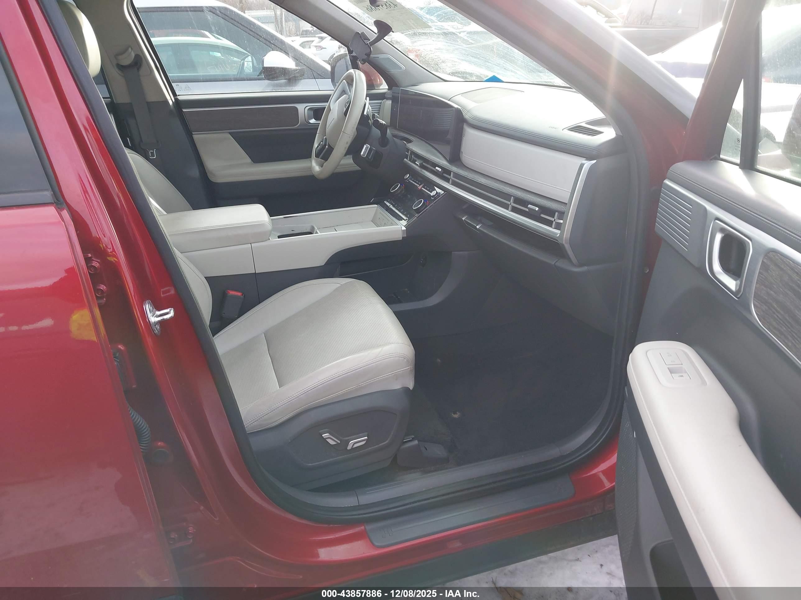 HYUNDAI SANTA image 5