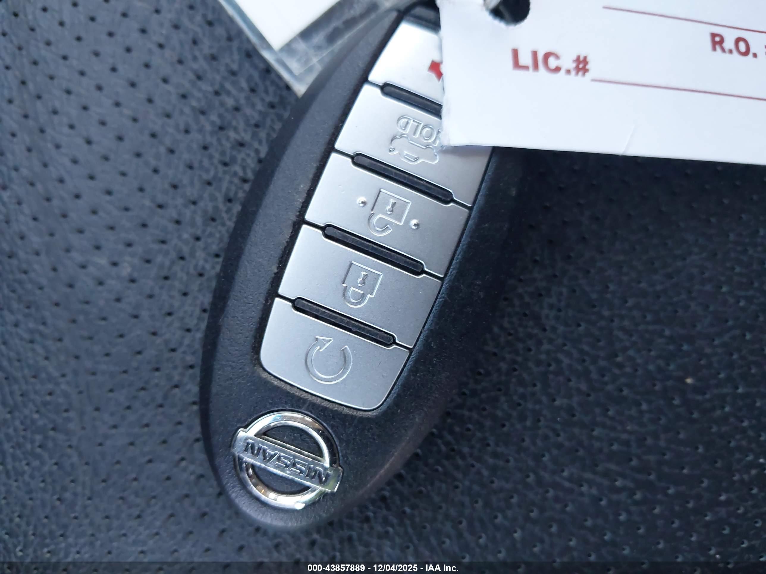 NISSAN ALTIMA image 11