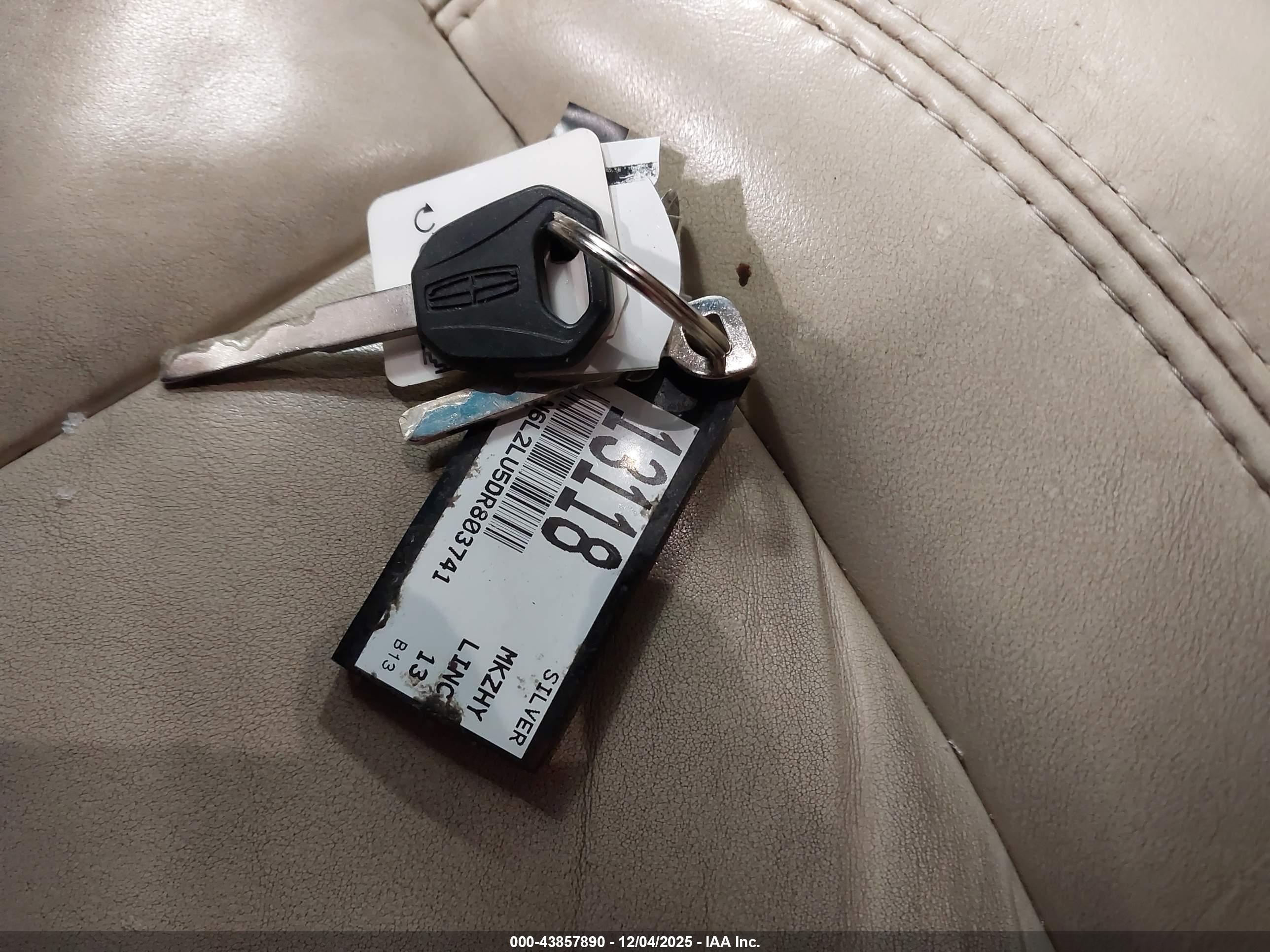 LINCOLN MKZ image 11