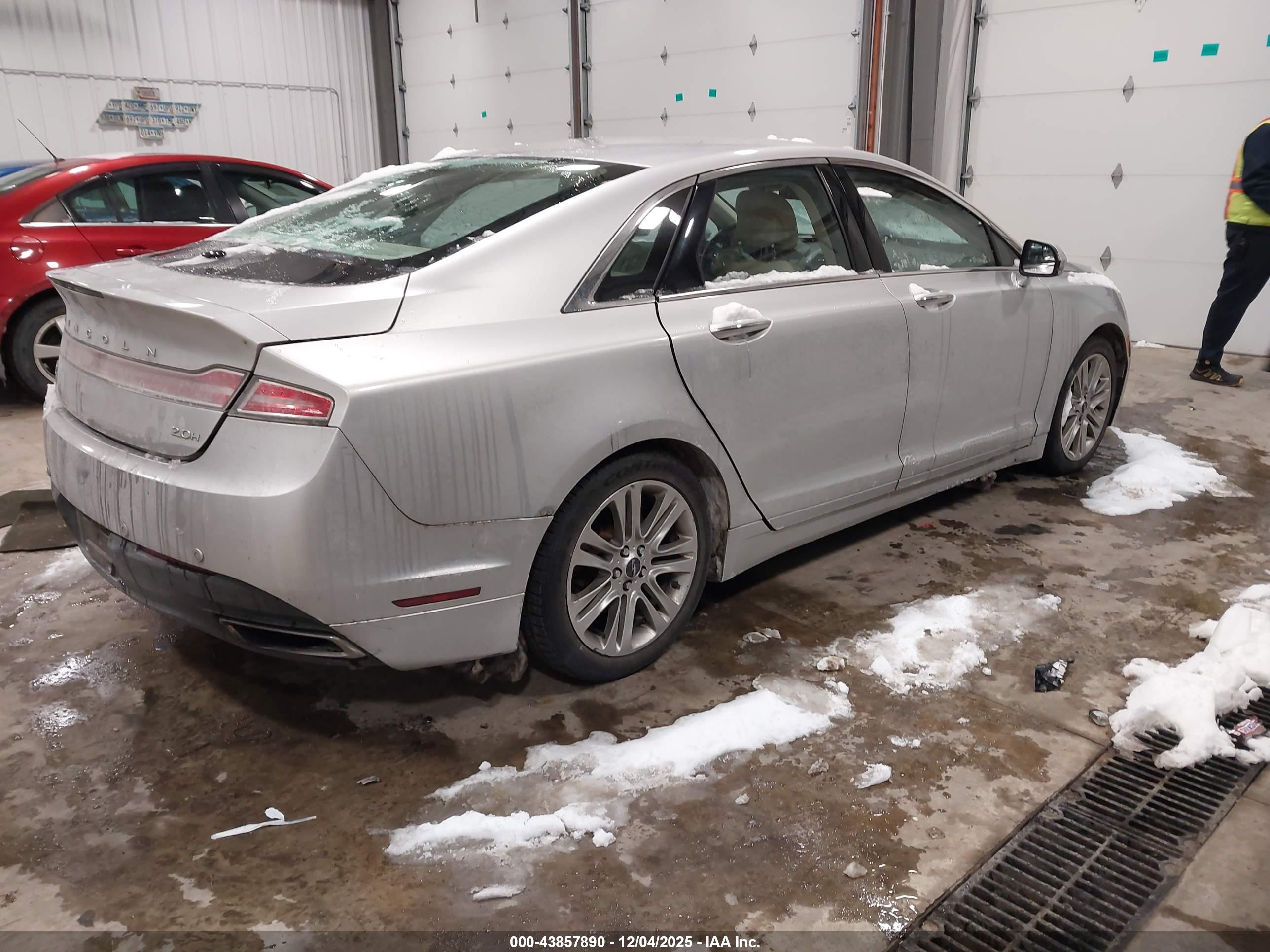LINCOLN MKZ image 4