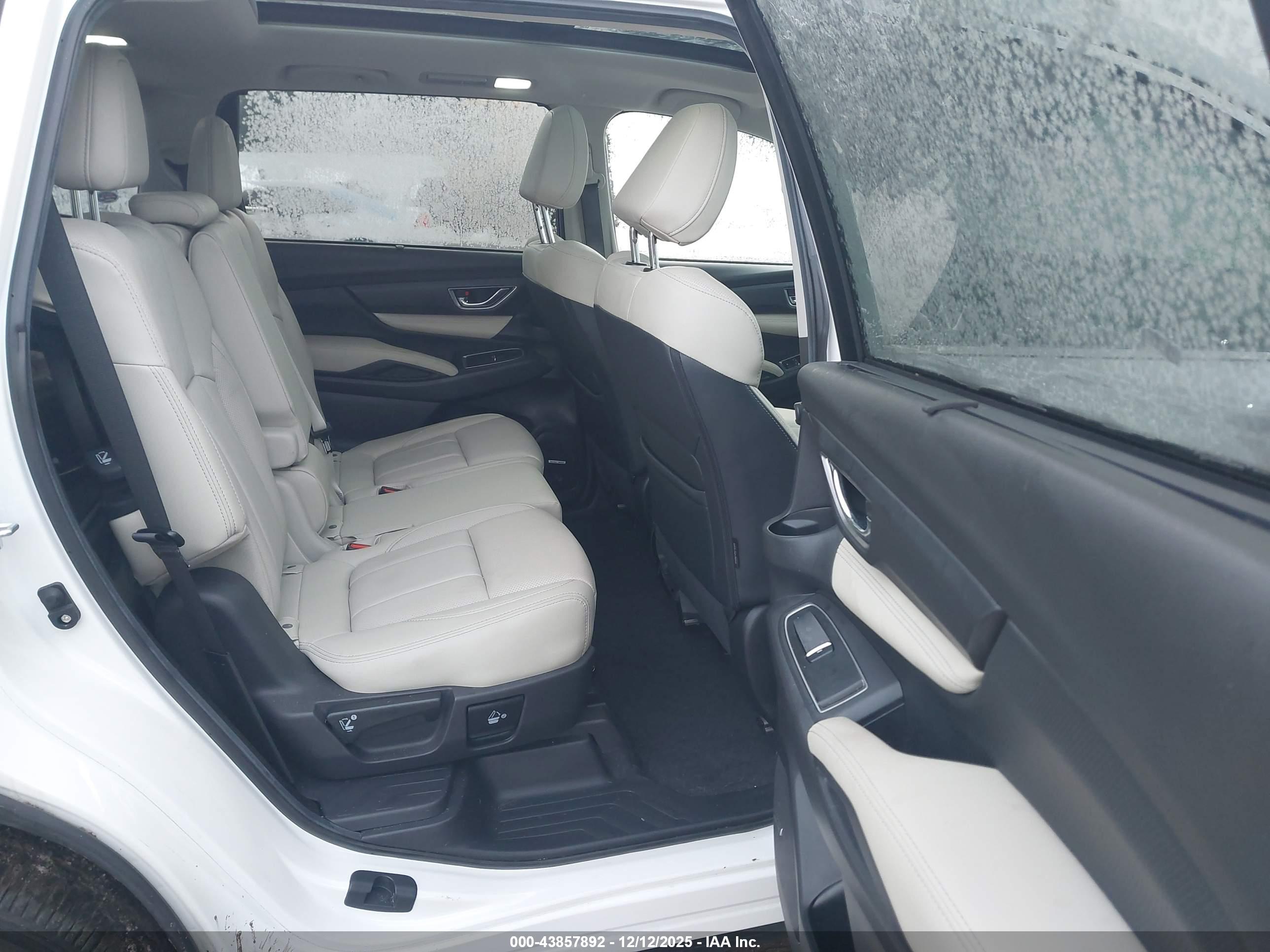 SUBARU ASCENT image 8