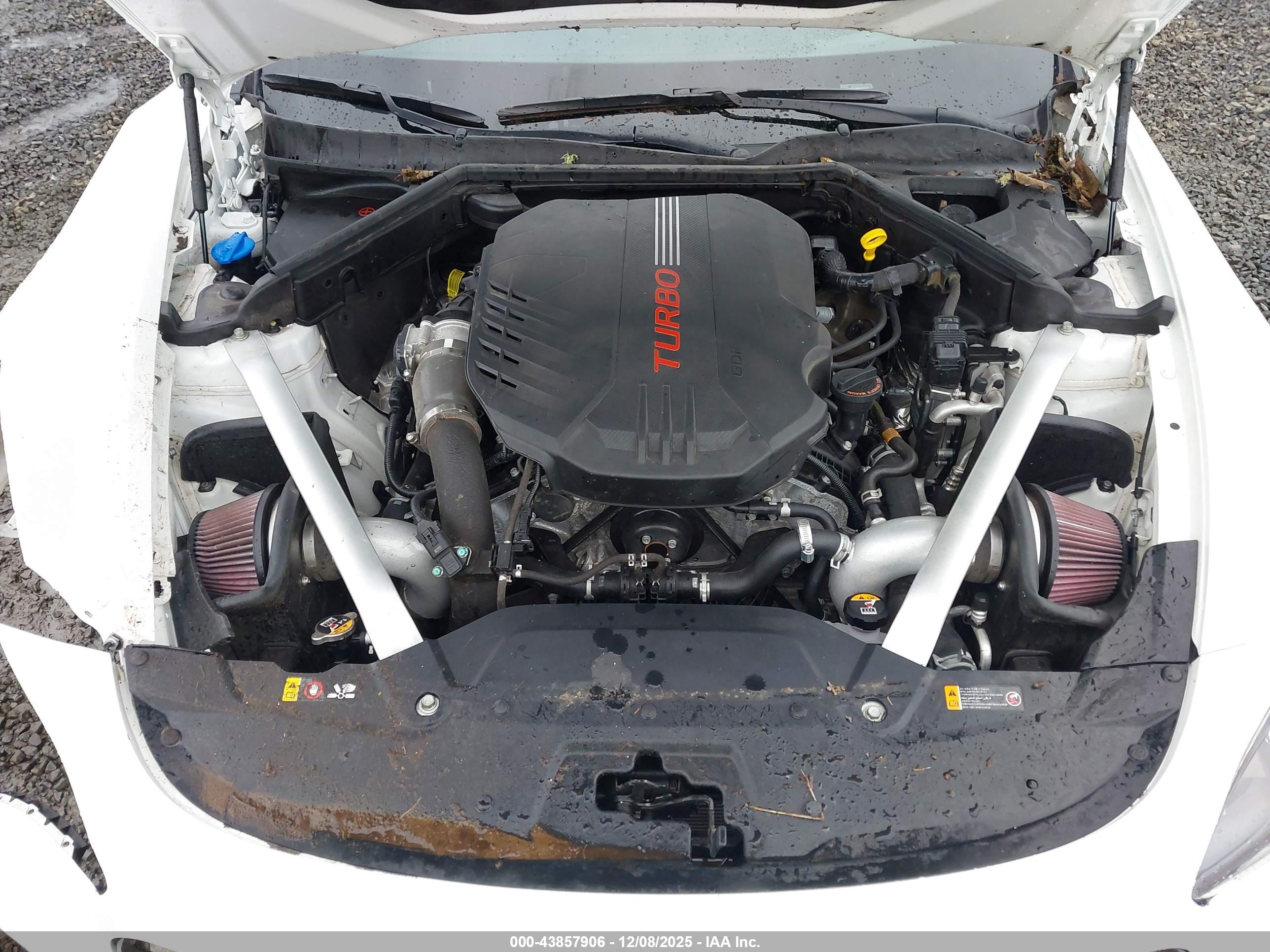 KIA STINGER image 10