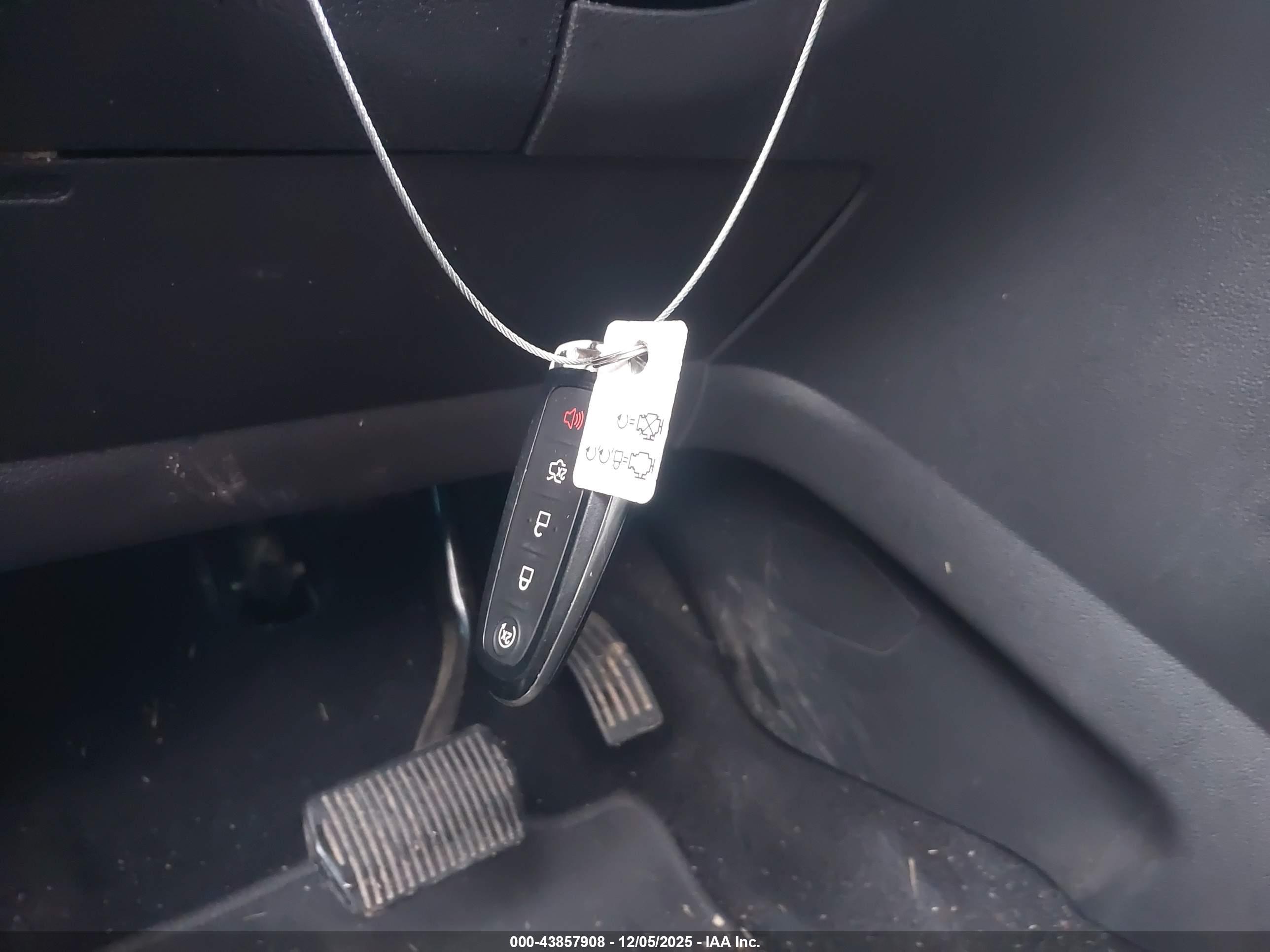 FORD ESCAPE image 11