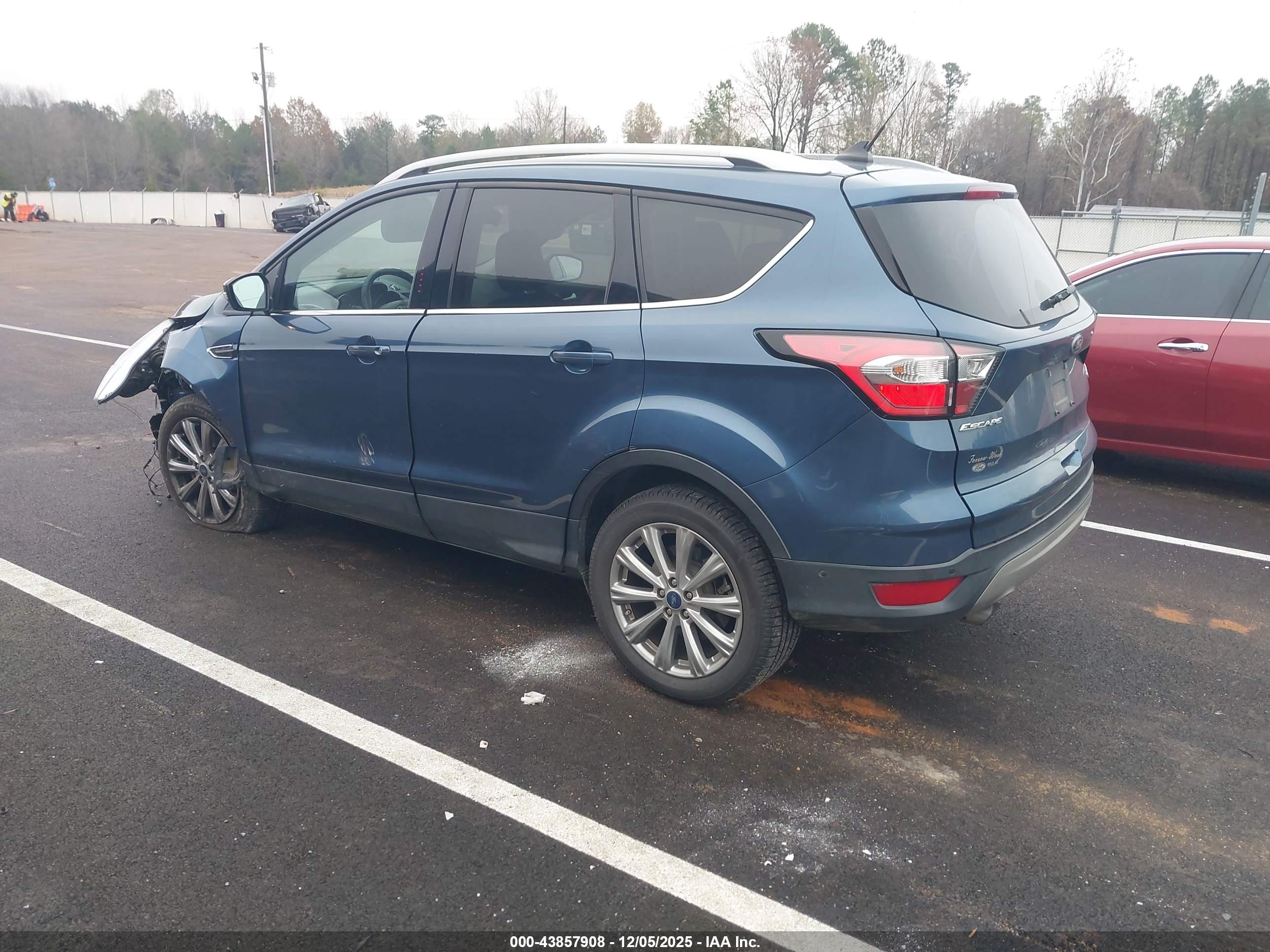 FORD ESCAPE image 3