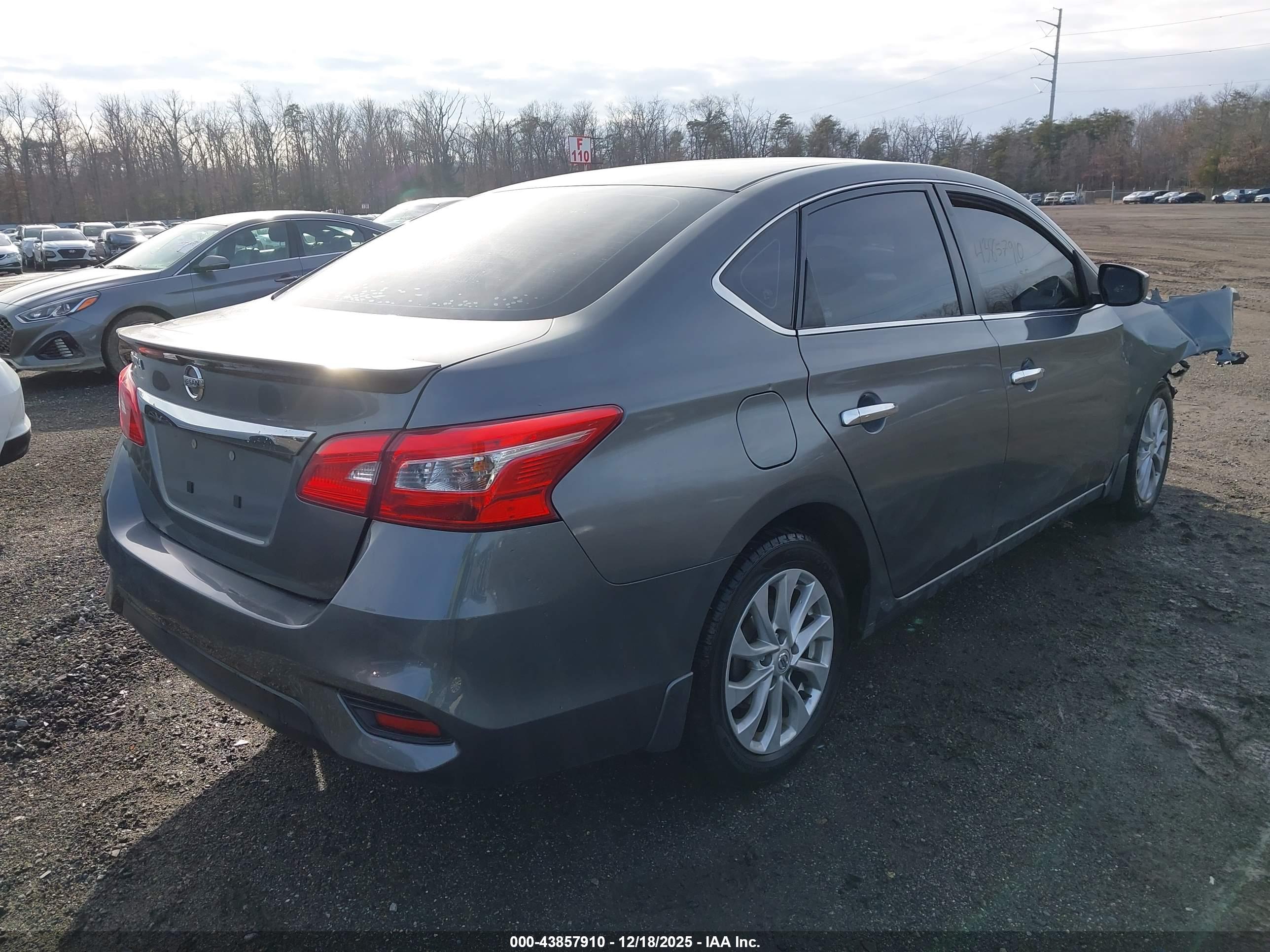 NISSAN SENTRA image 4
