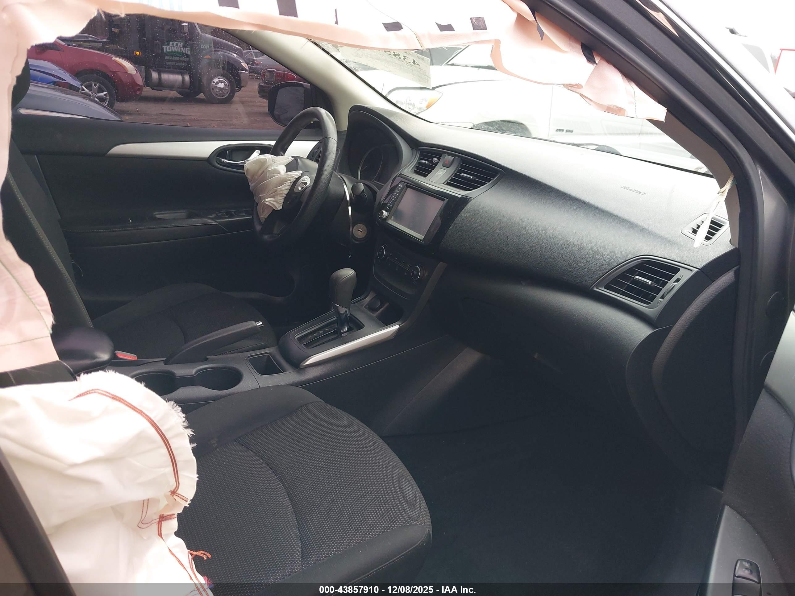 NISSAN SENTRA image 5