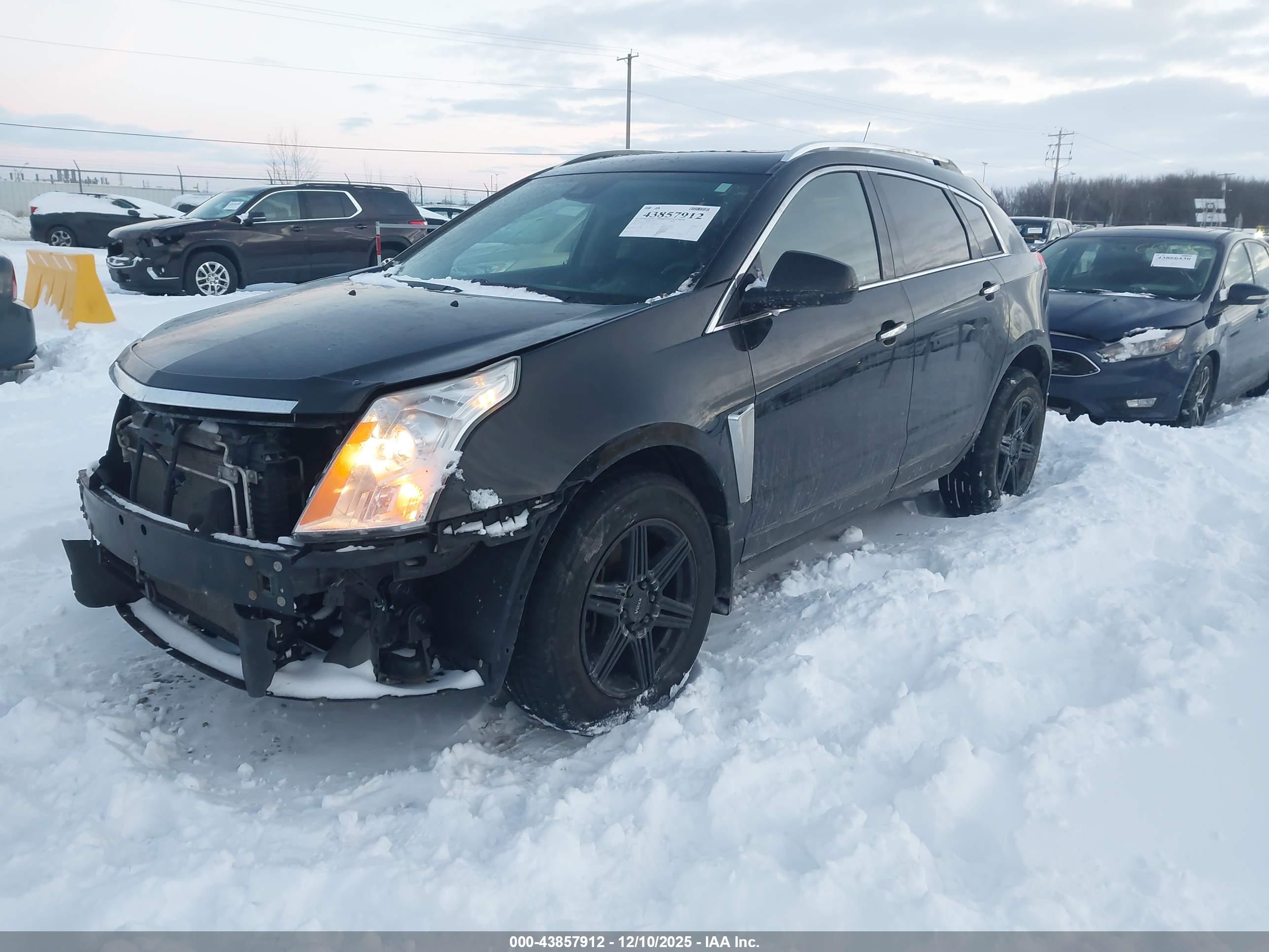 CADILLAC SRX image 2