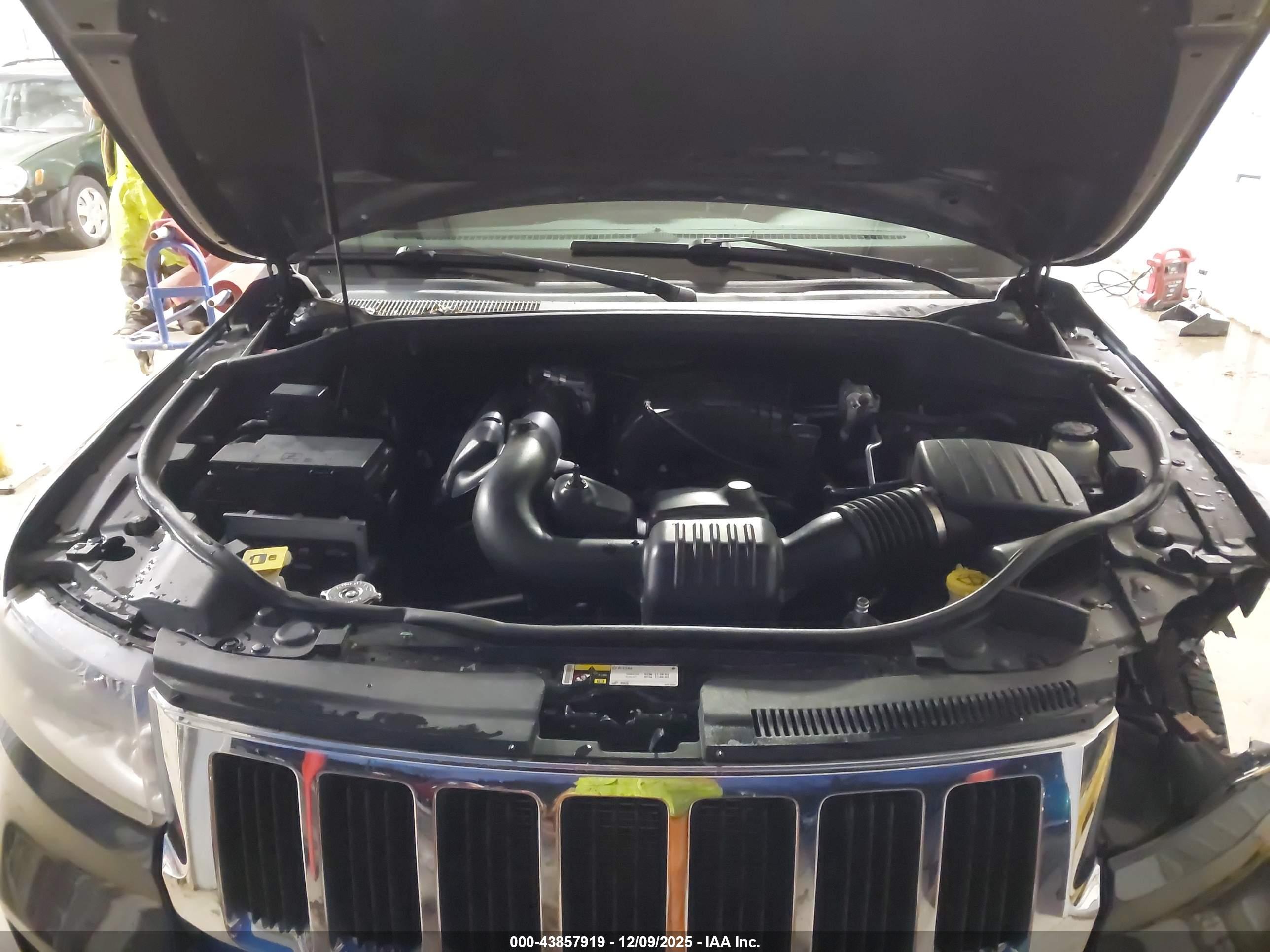JEEP GRAND image 10