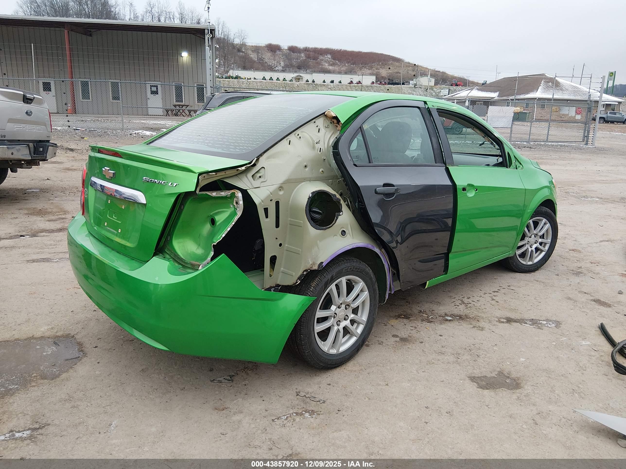 CHEVROLET SONIC image 4