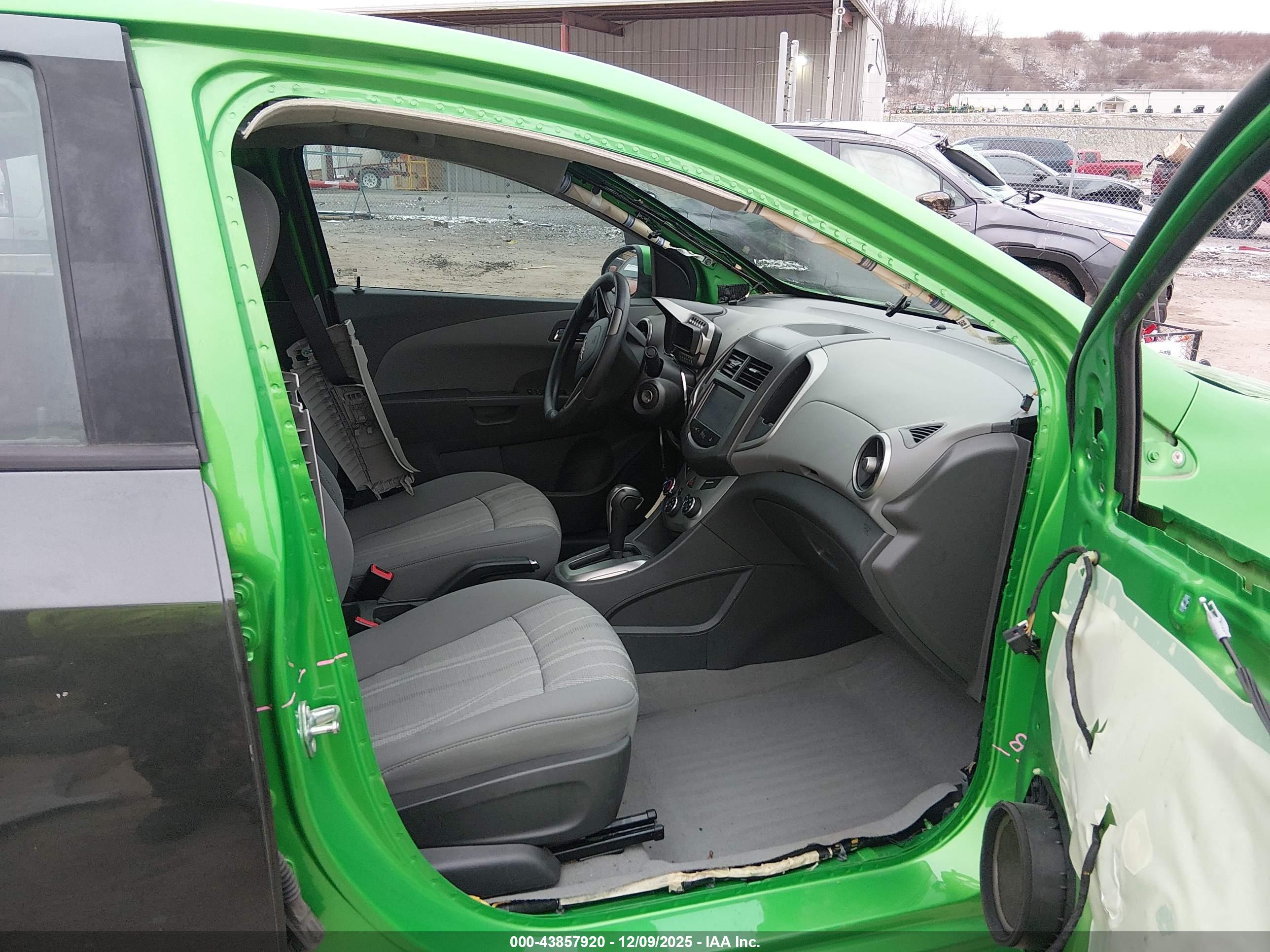 CHEVROLET SONIC image 5