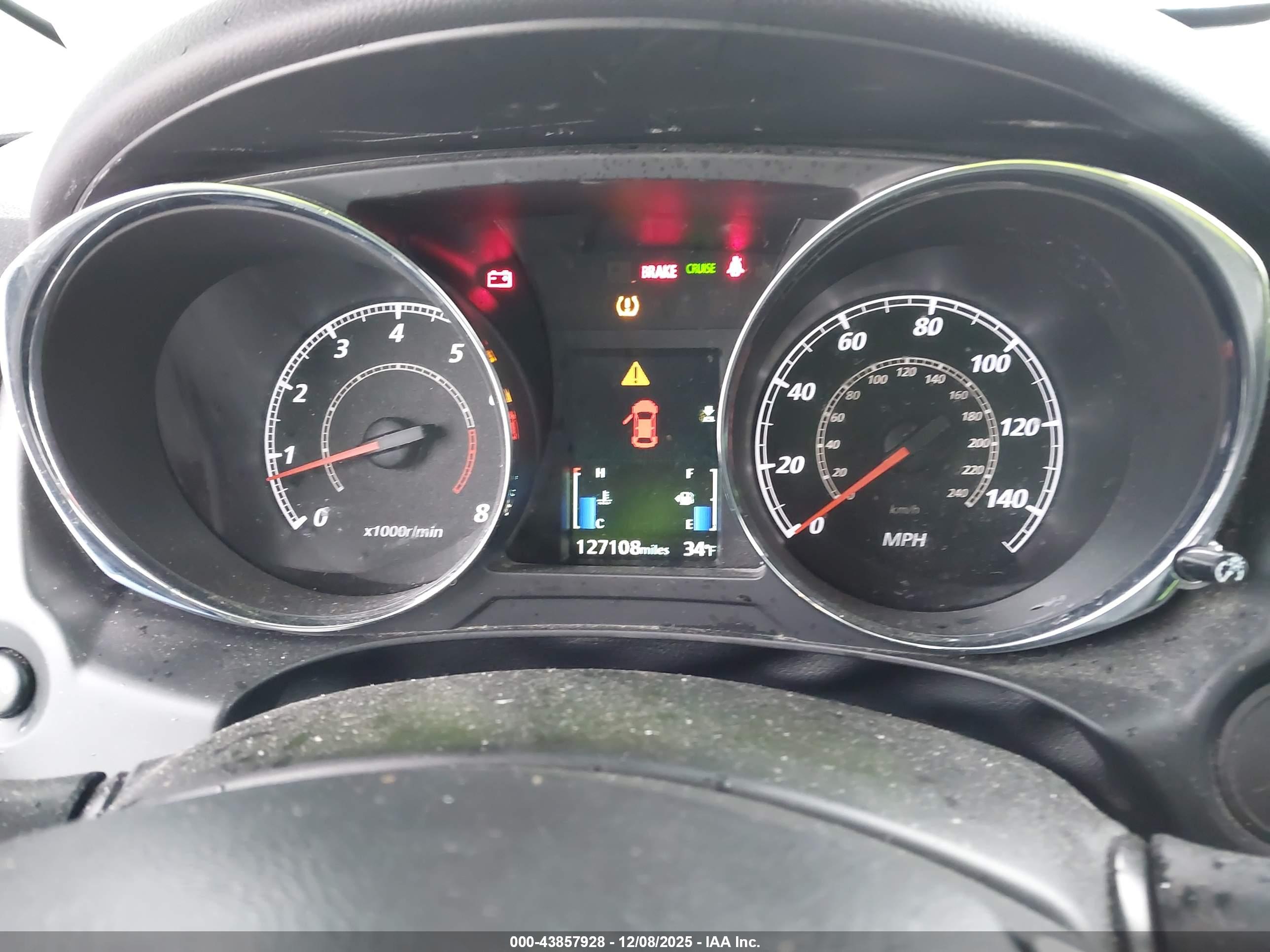 MITSUBISHI OUTLANDER image 7
