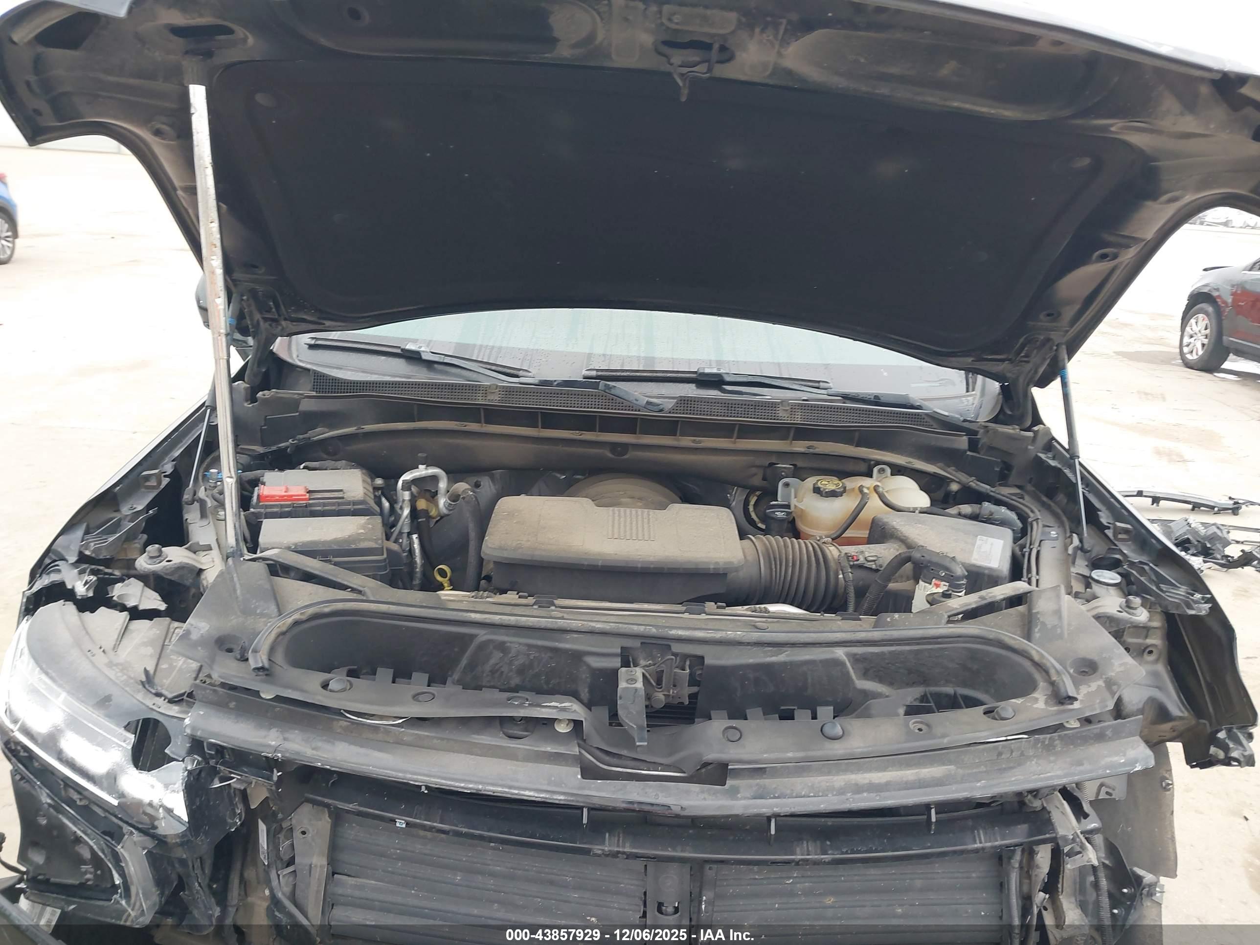 CHEVROLET TAHOE image 10