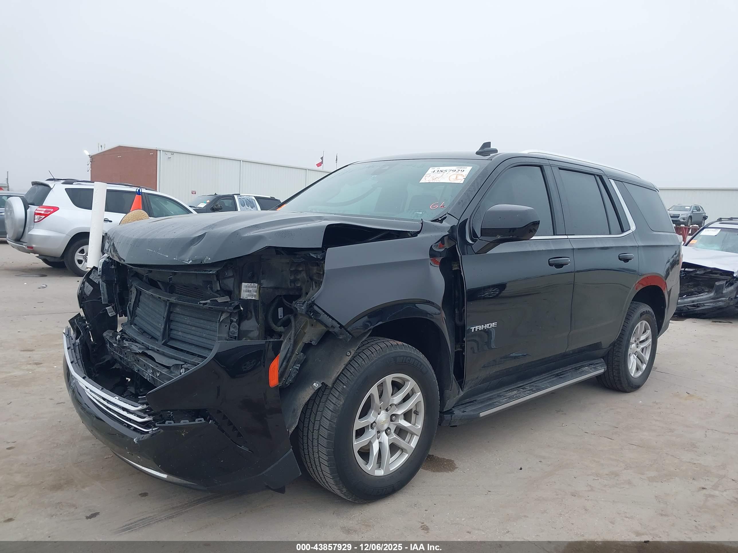 CHEVROLET TAHOE image 2