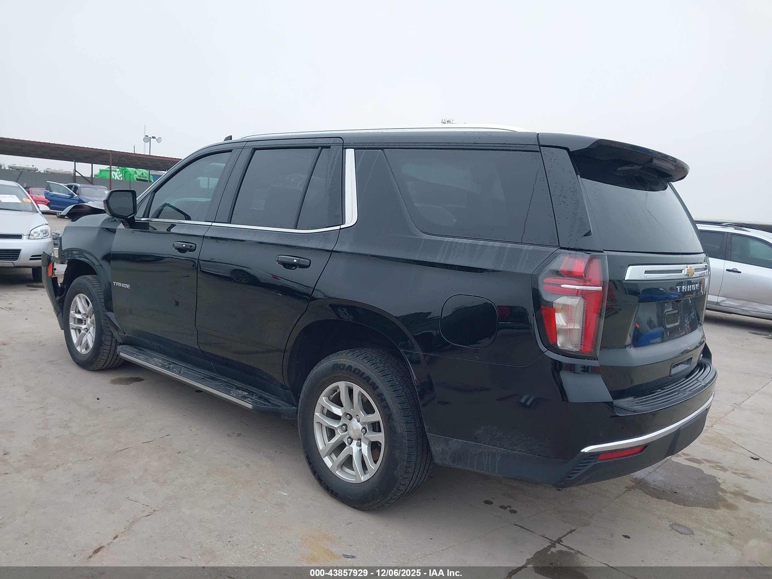 CHEVROLET TAHOE image 3