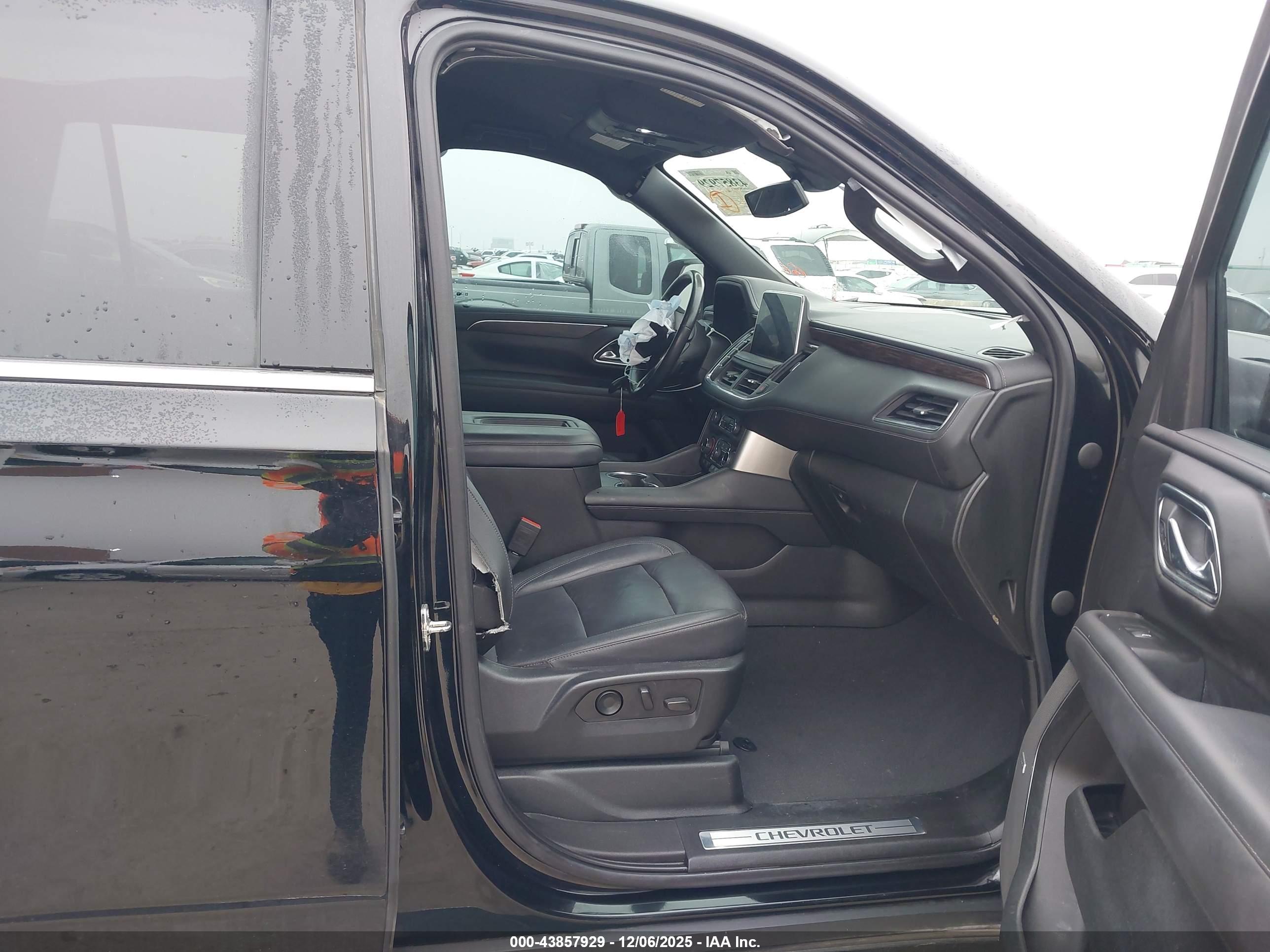 CHEVROLET TAHOE image 5