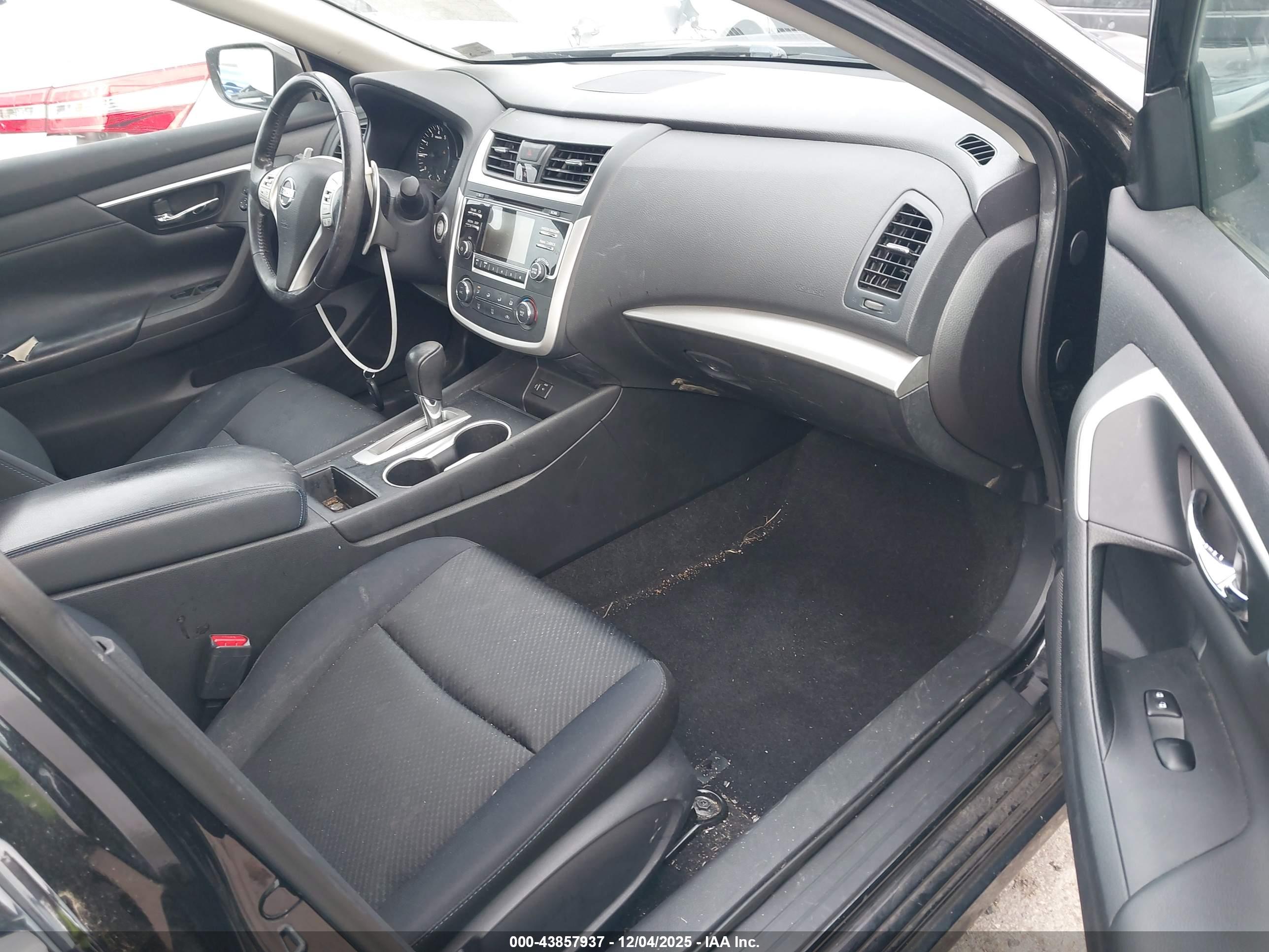 NISSAN ALTIMA image 5