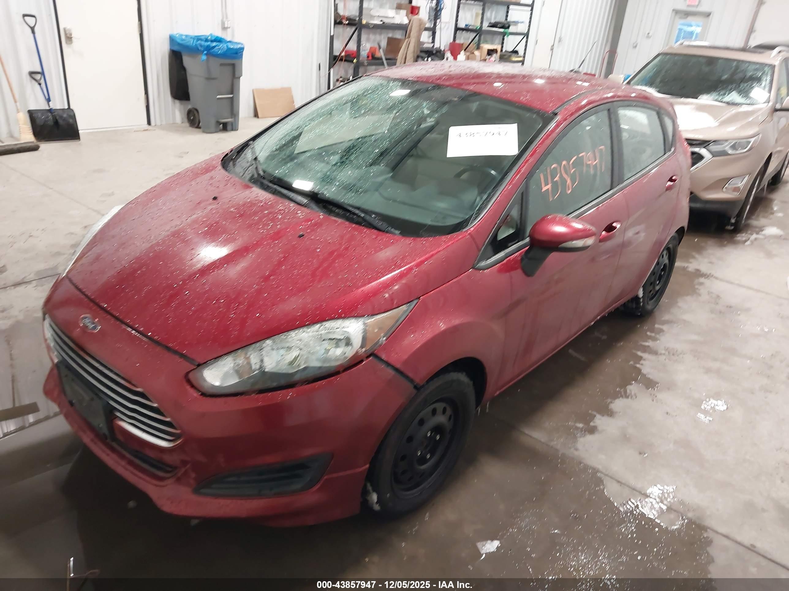 FORD FIESTA image 2