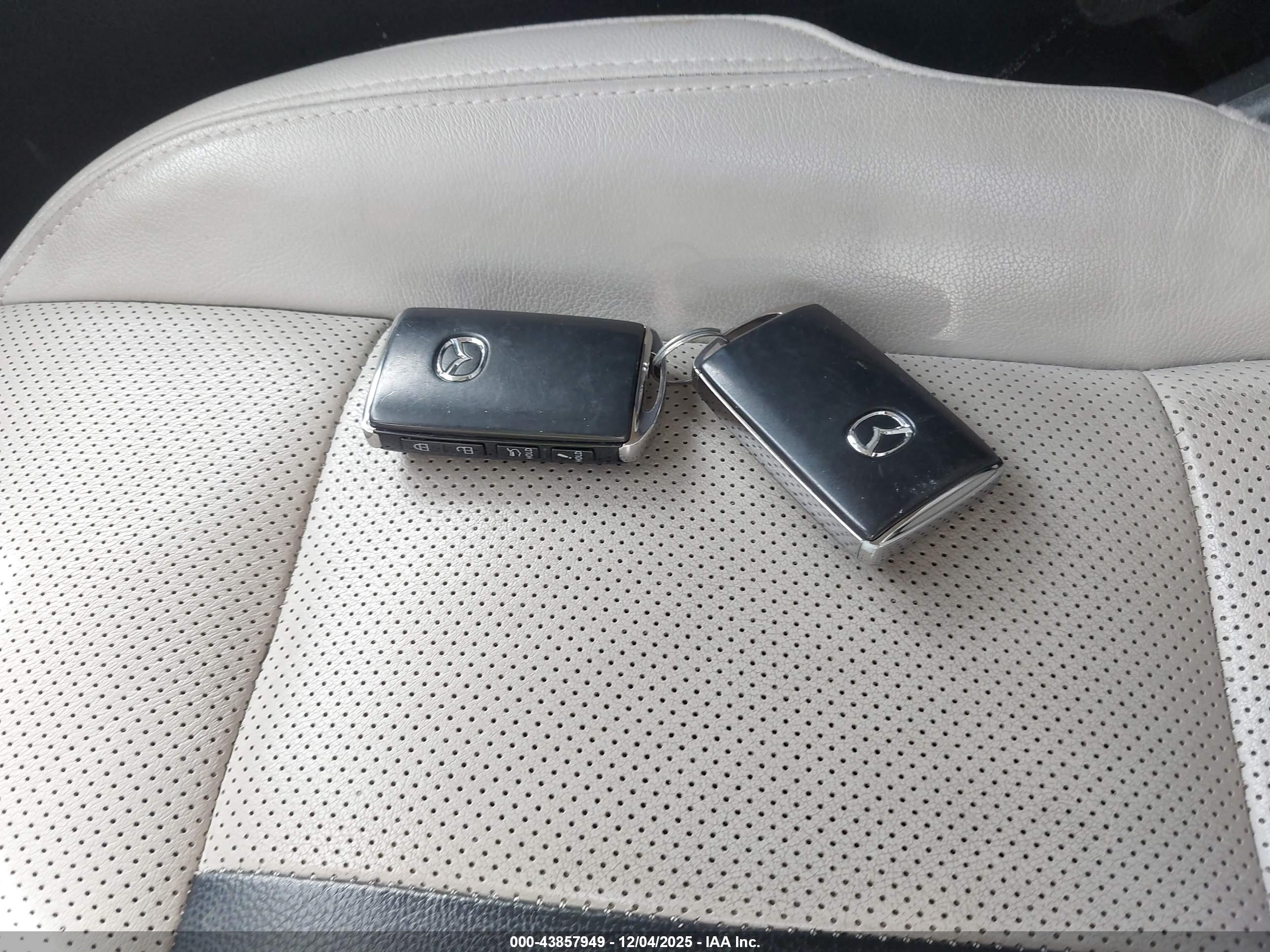 MAZDA CX-90 image 11
