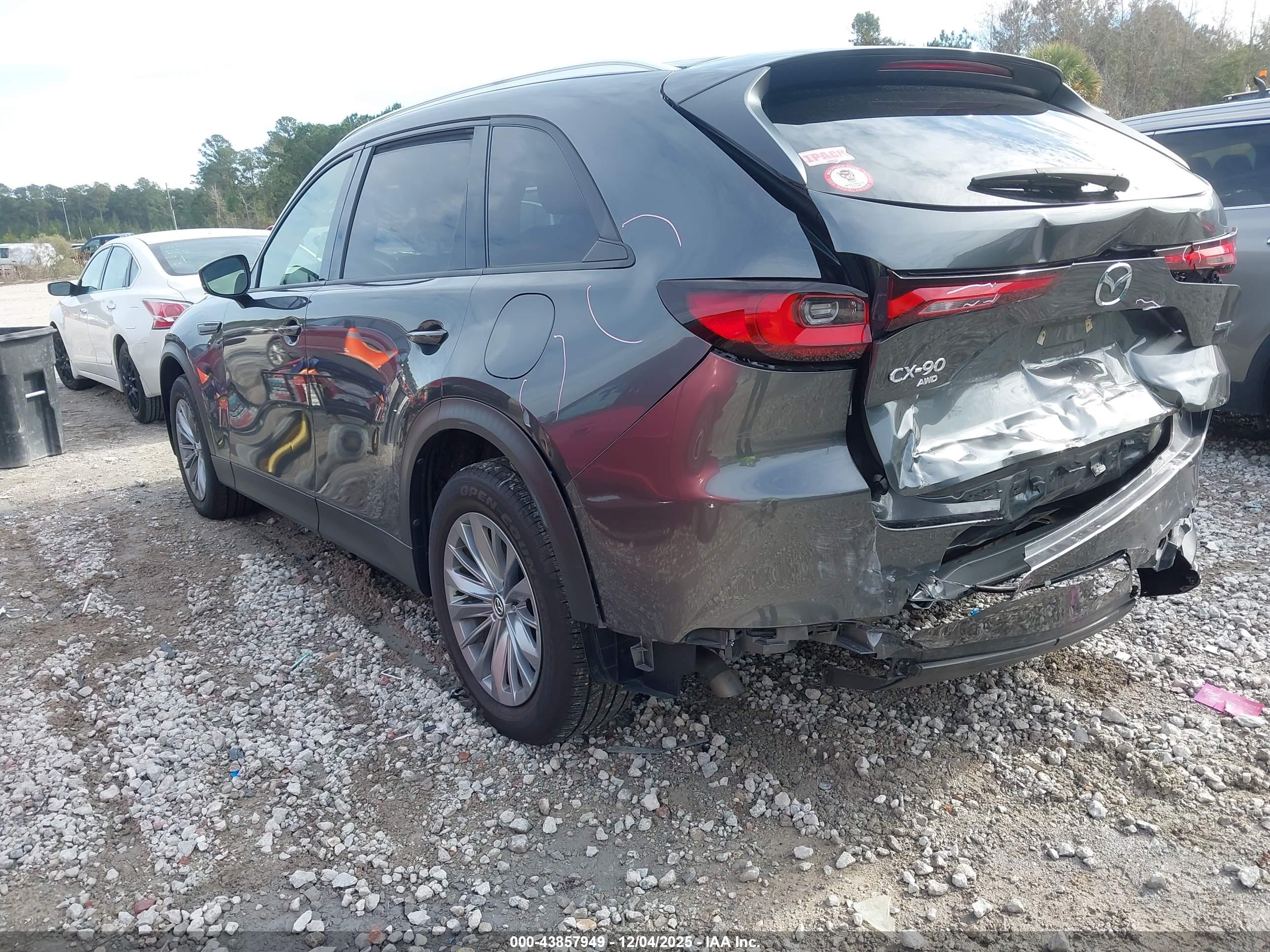 MAZDA CX-90 image 3