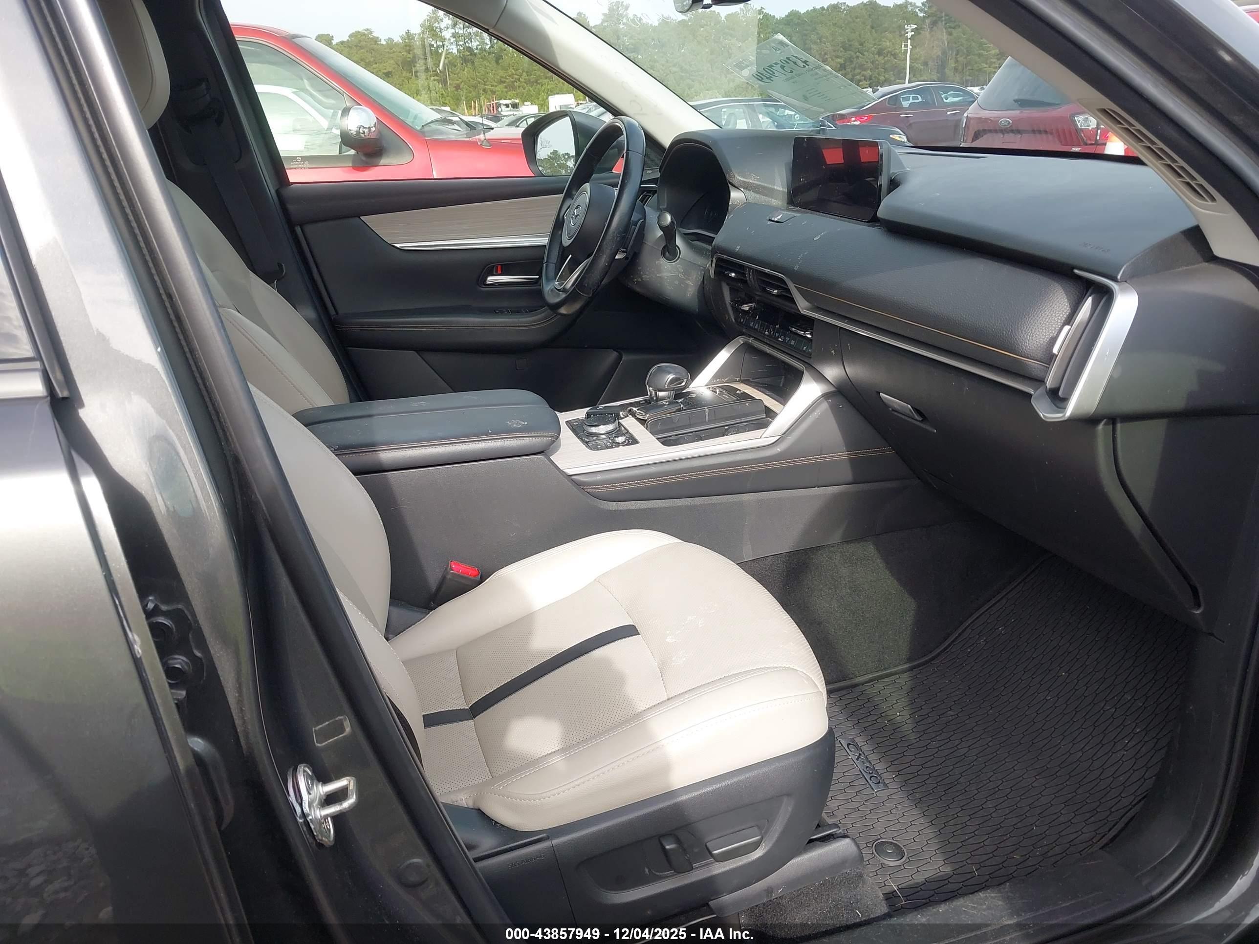 MAZDA CX-90 image 5