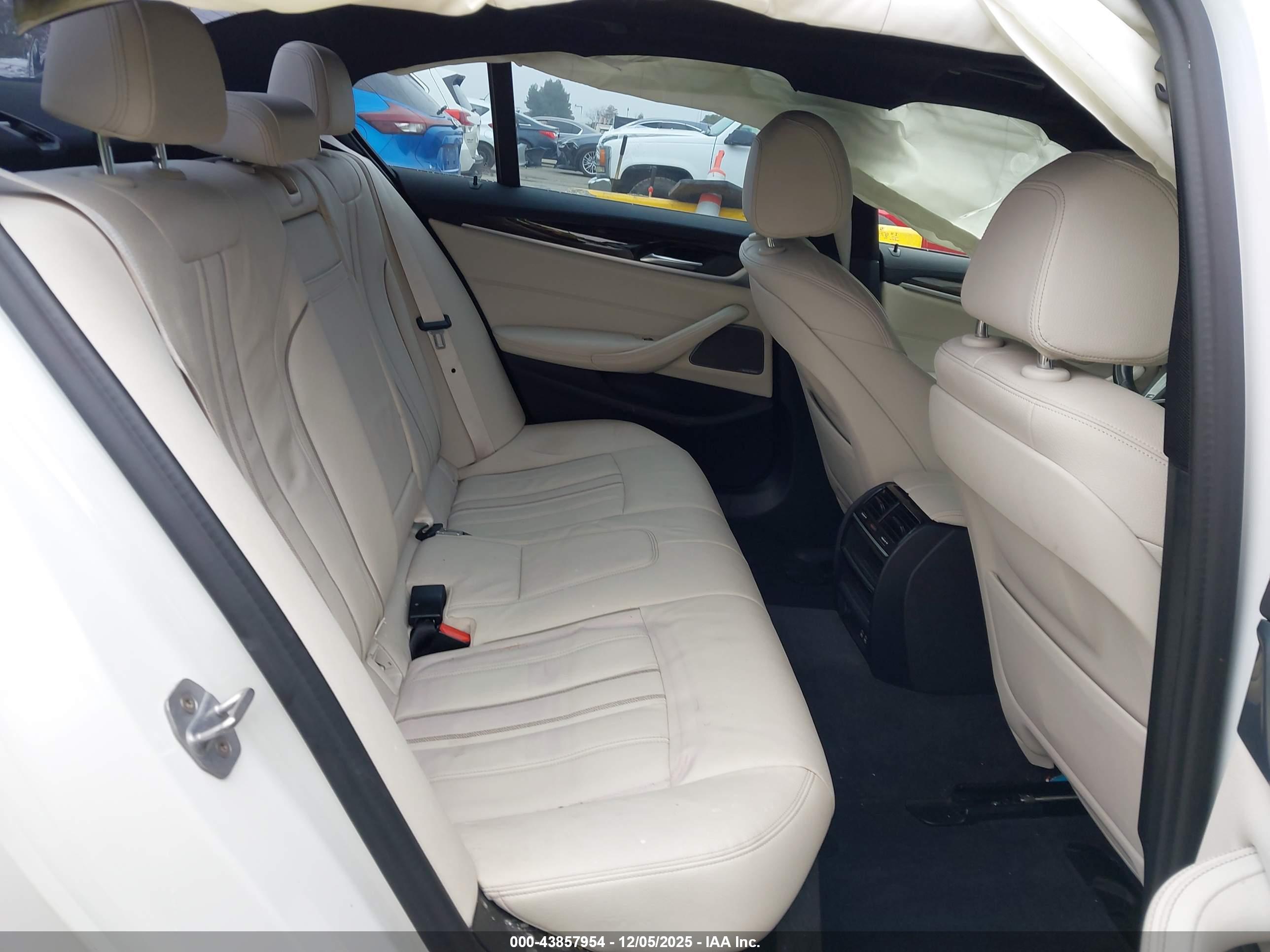 BMW 530I image 8
