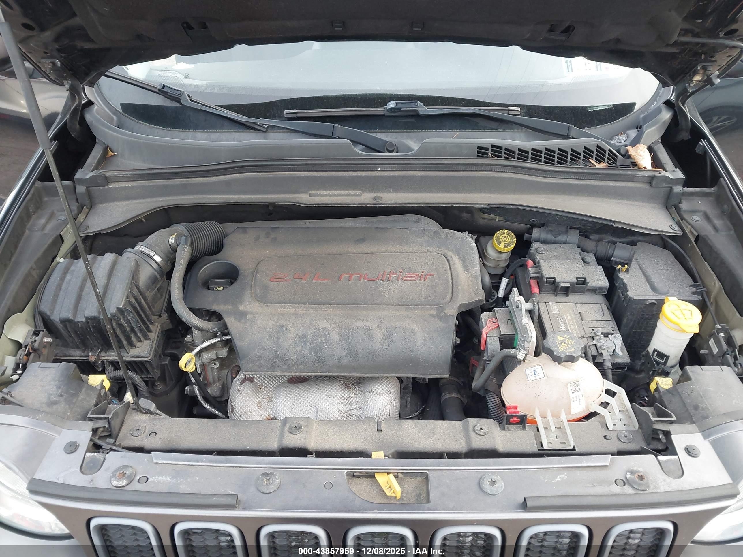 JEEP RENEGADE image 10