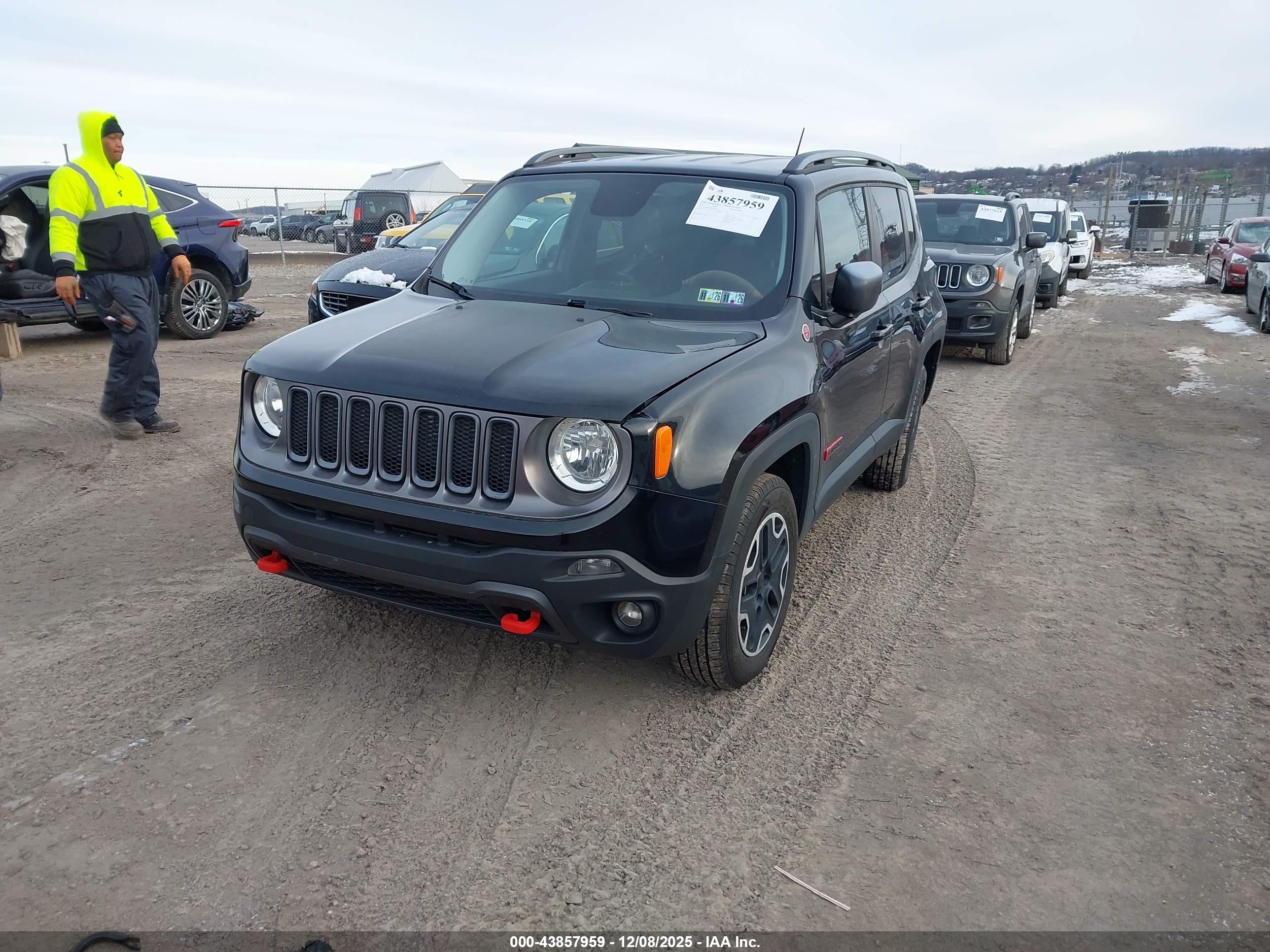 JEEP RENEGADE image 2