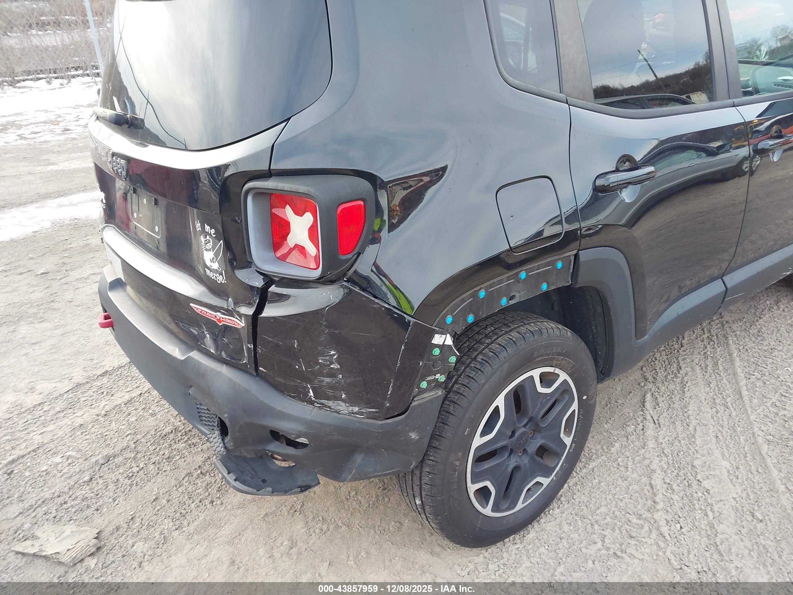 JEEP RENEGADE image 6