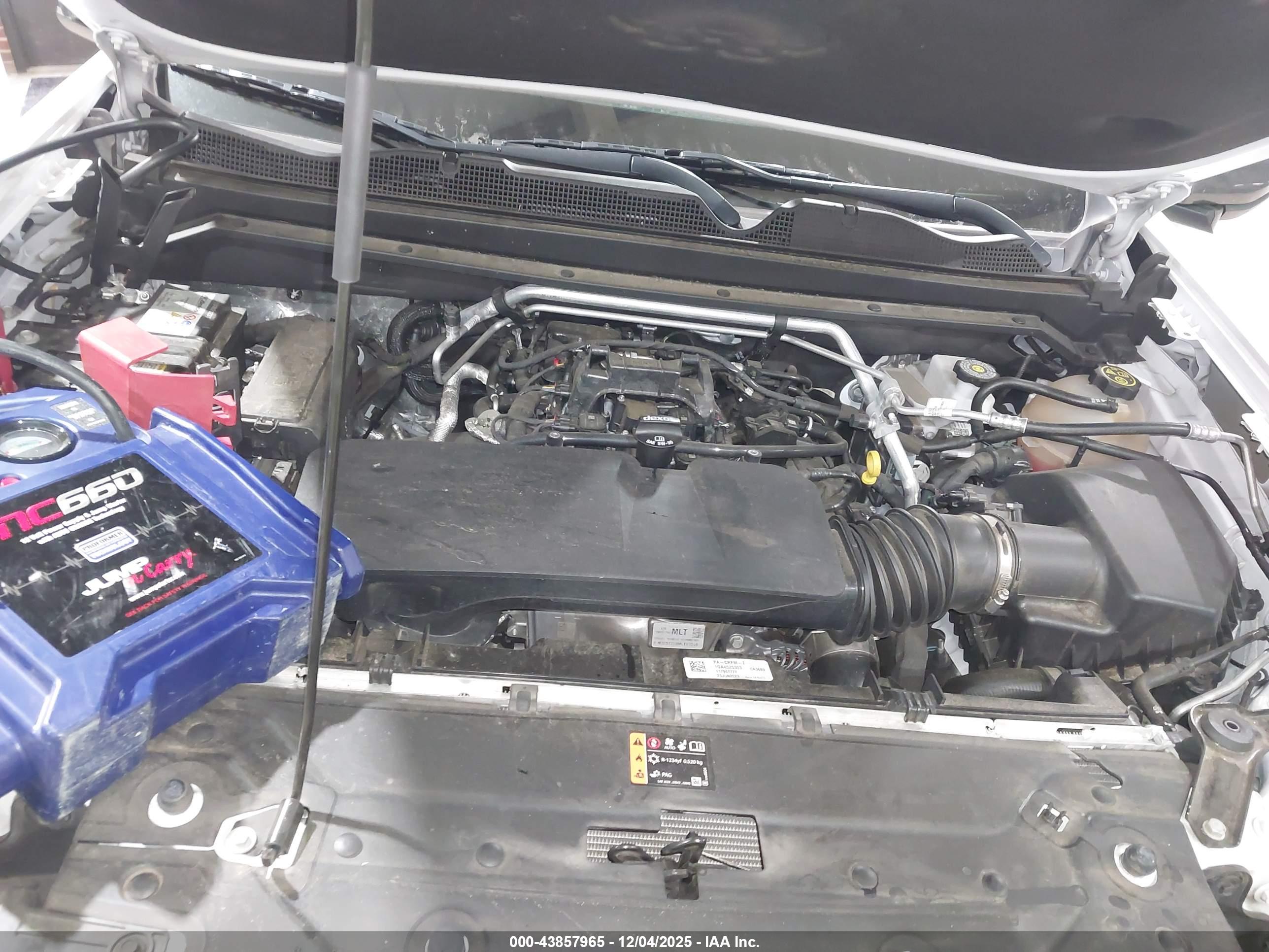 CHEVROLET COLORADO image 10