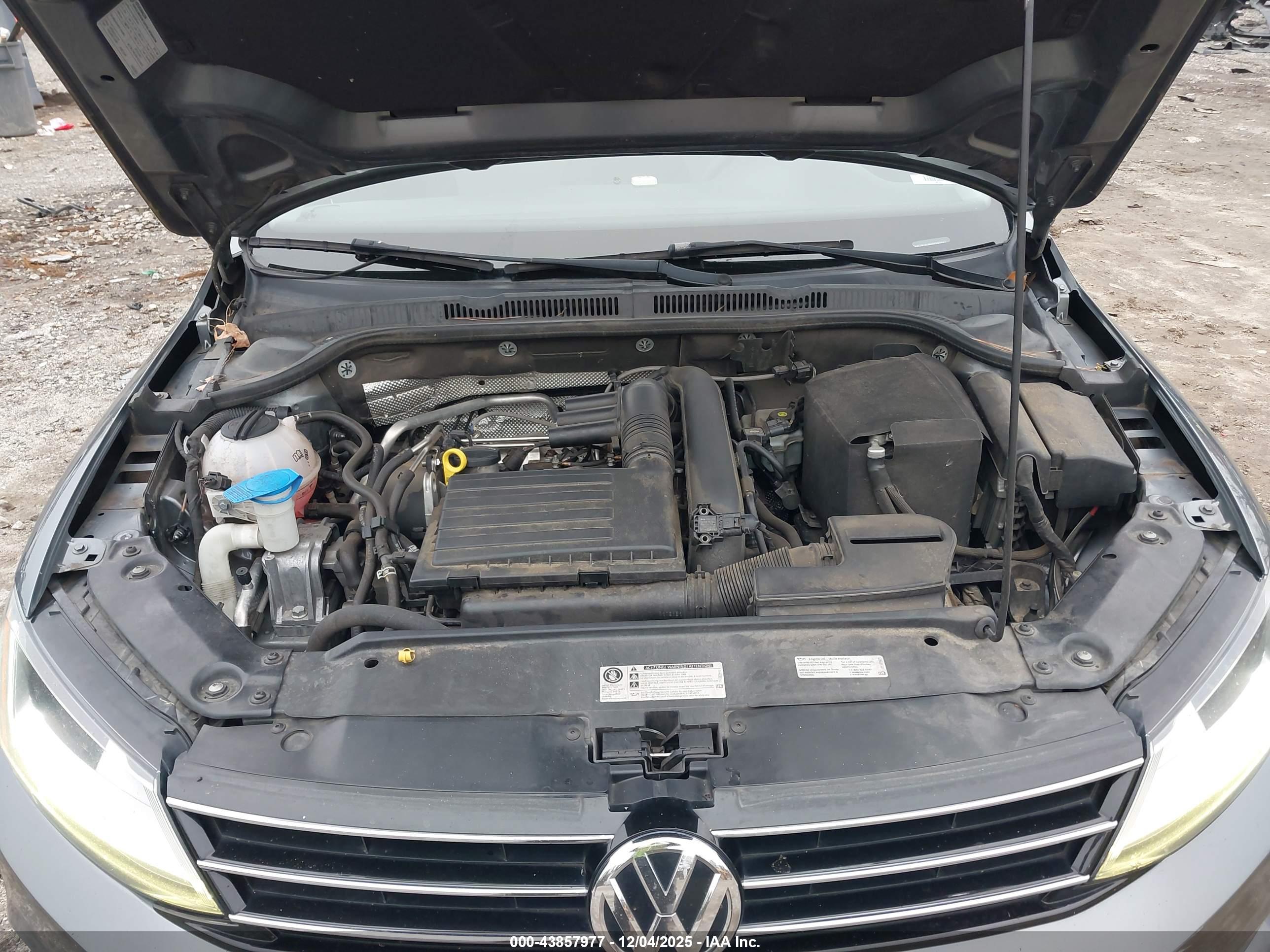 VOLKSWAGEN JETTA image 10