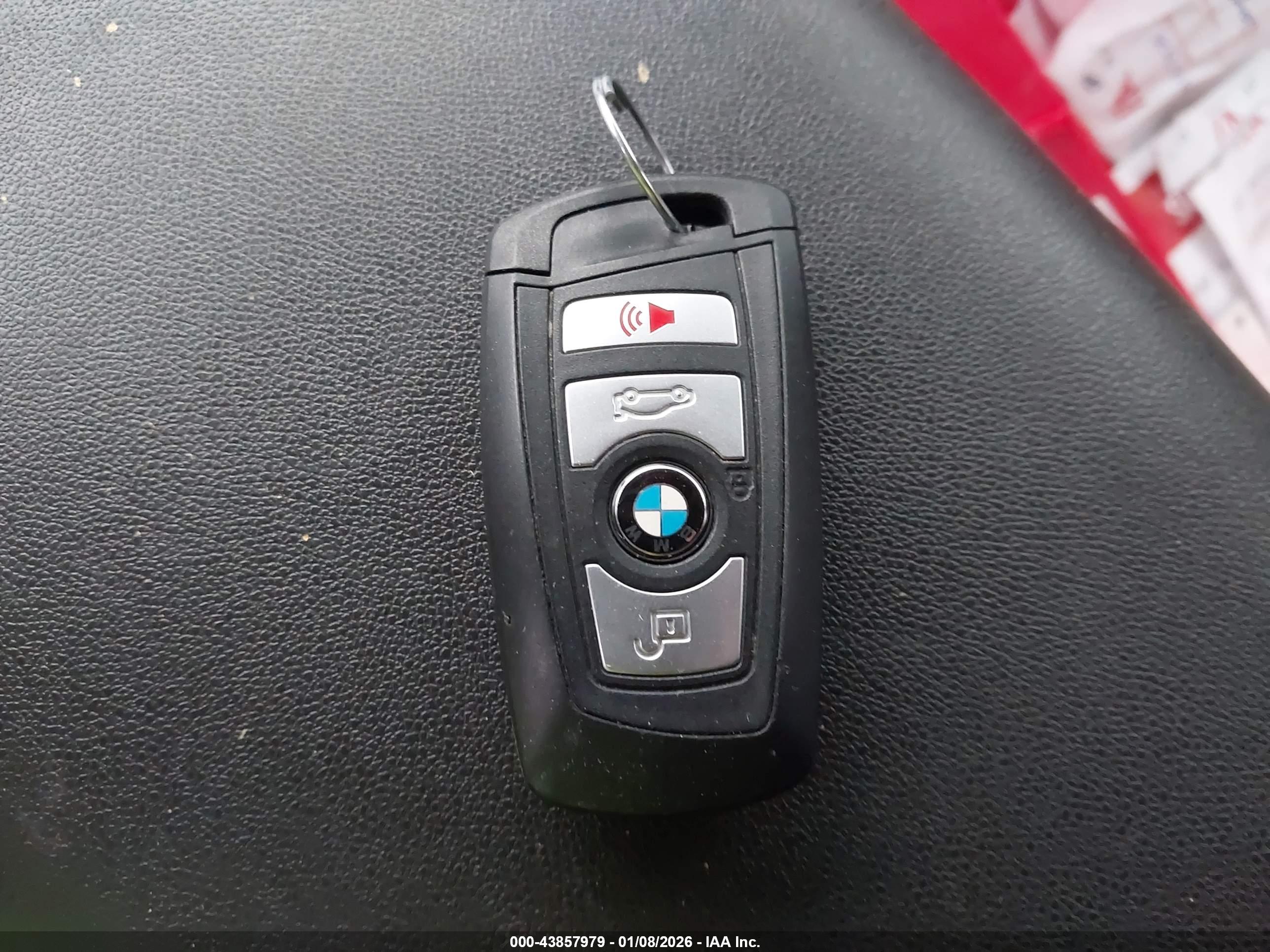 BMW 320I image 11
