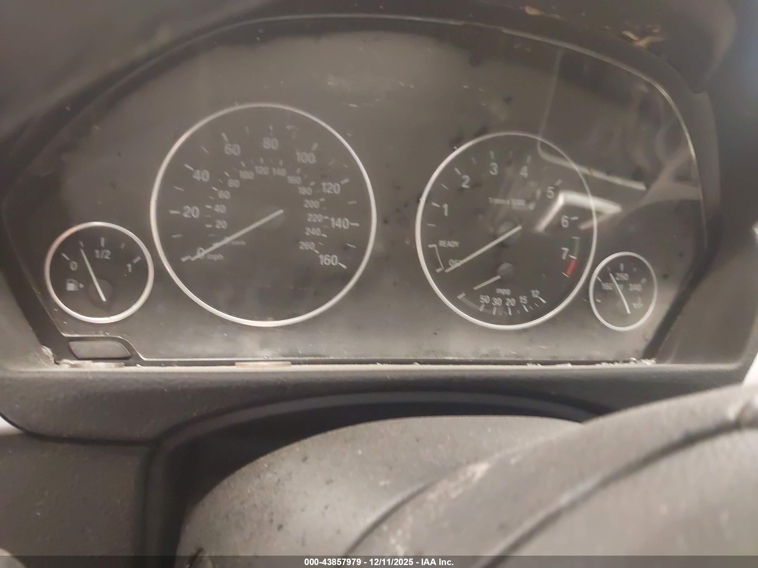 BMW 320I image 7