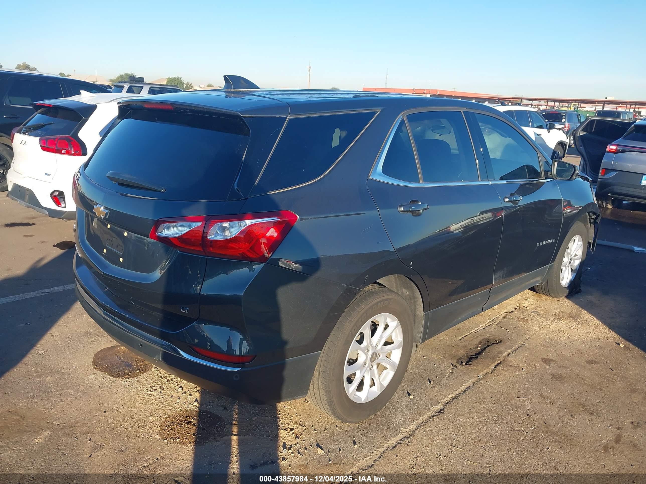 CHEVROLET EQUINOX image 4