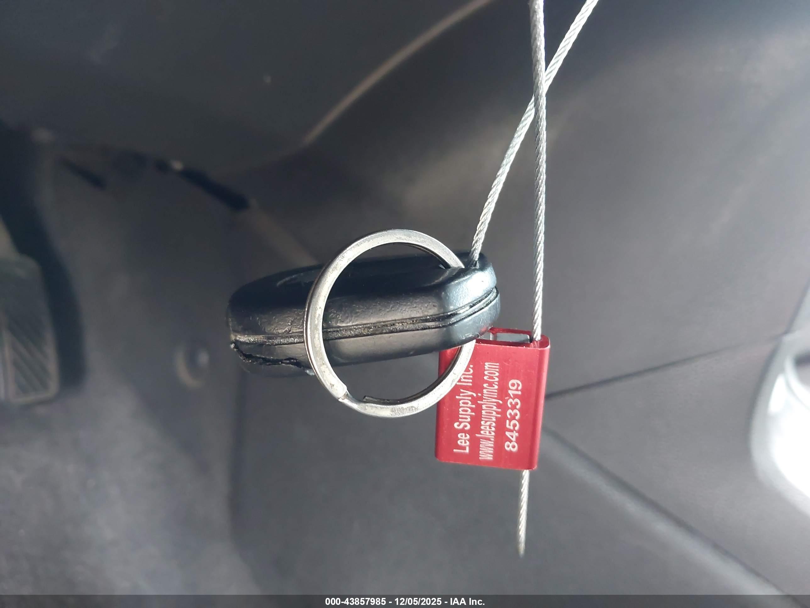 FORD FIESTA image 11