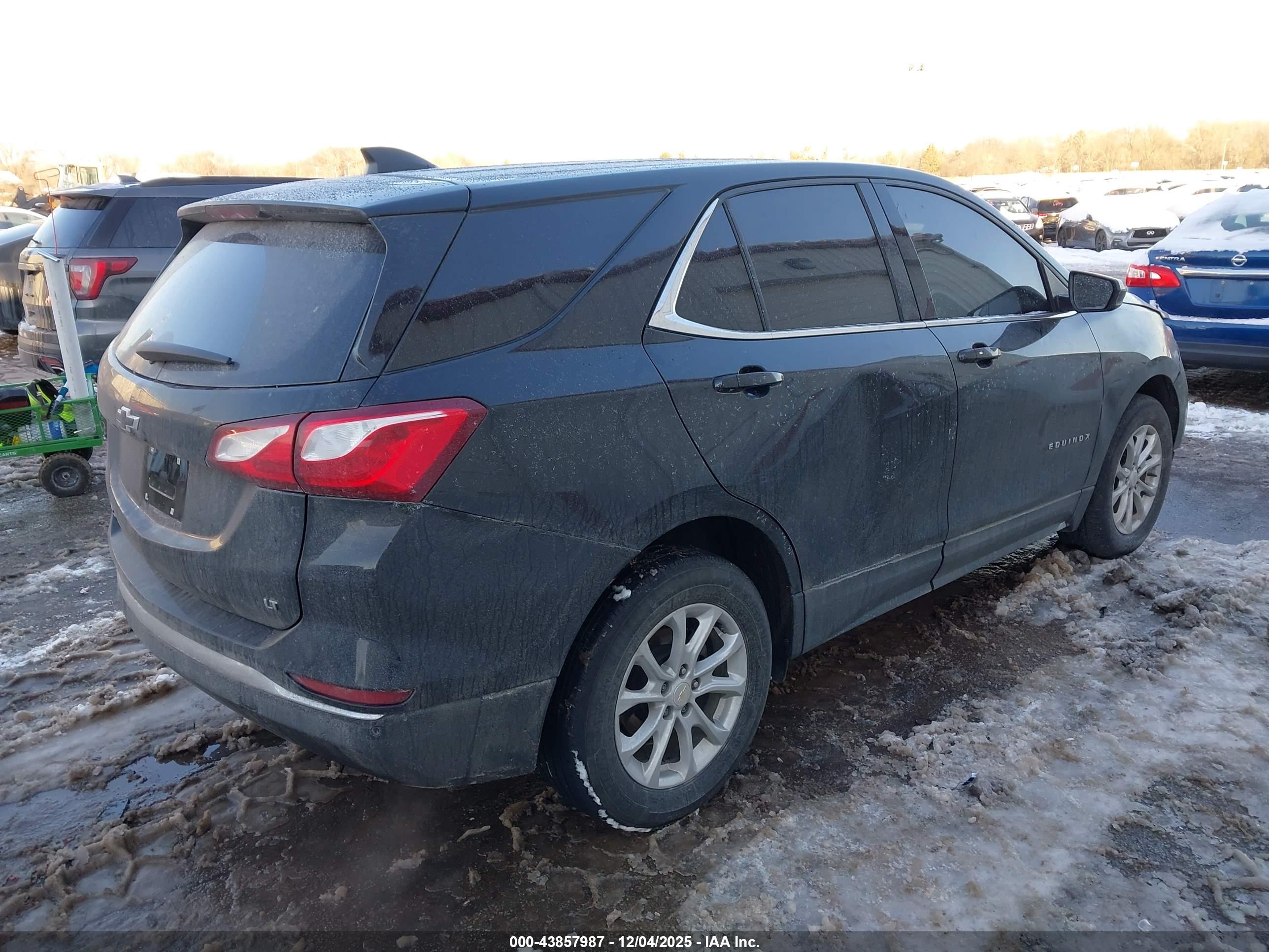 CHEVROLET EQUINOX image 4