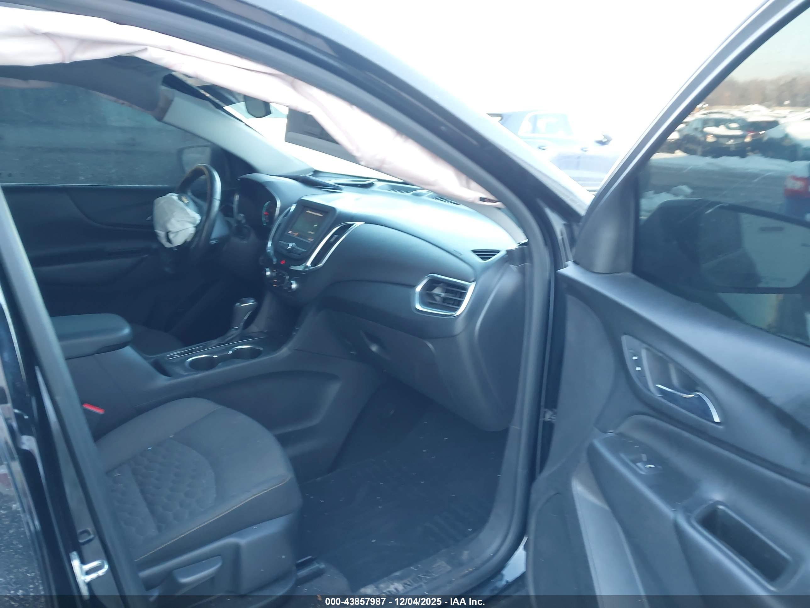 CHEVROLET EQUINOX image 5