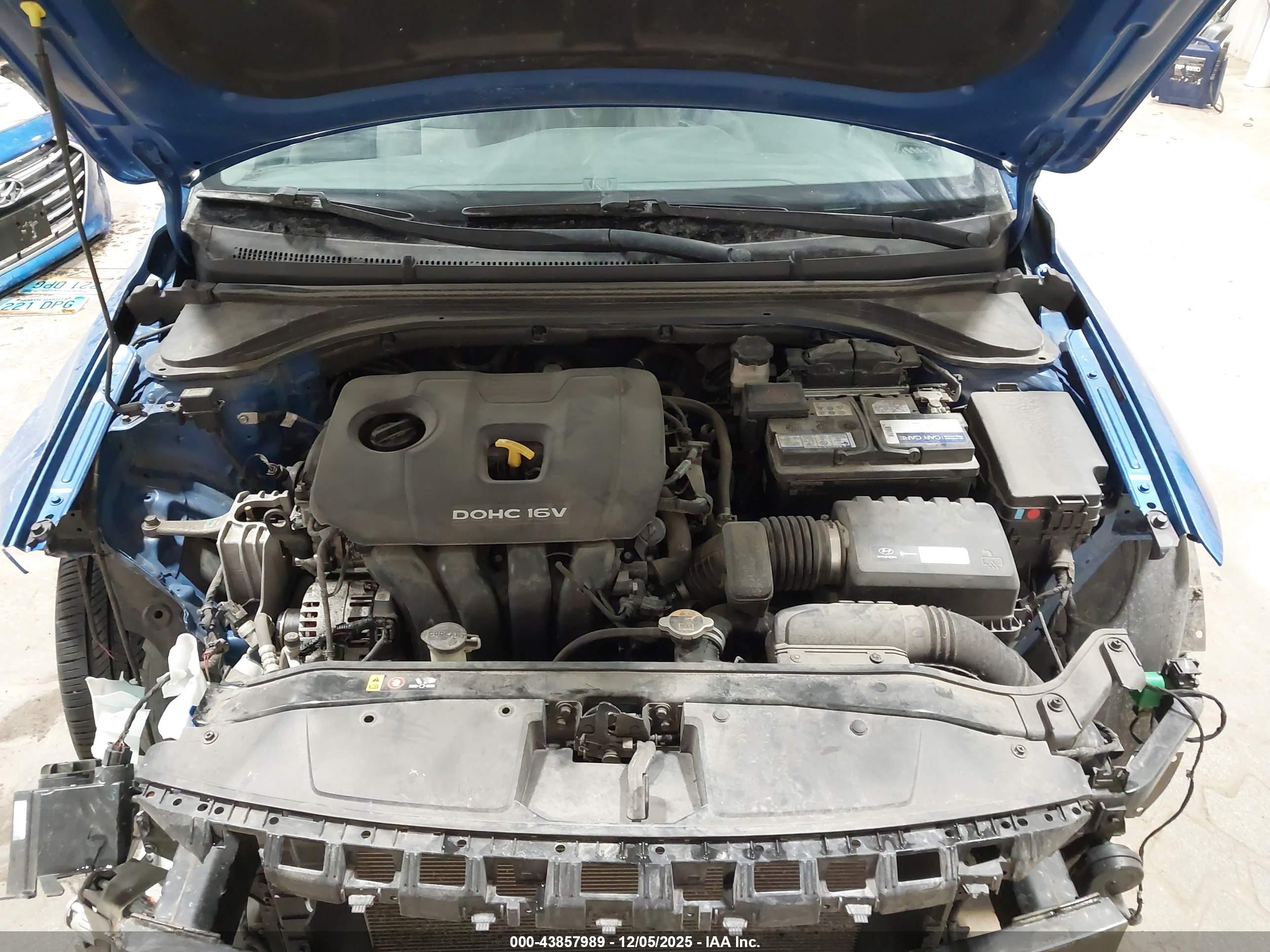 HYUNDAI ELANTRA image 10