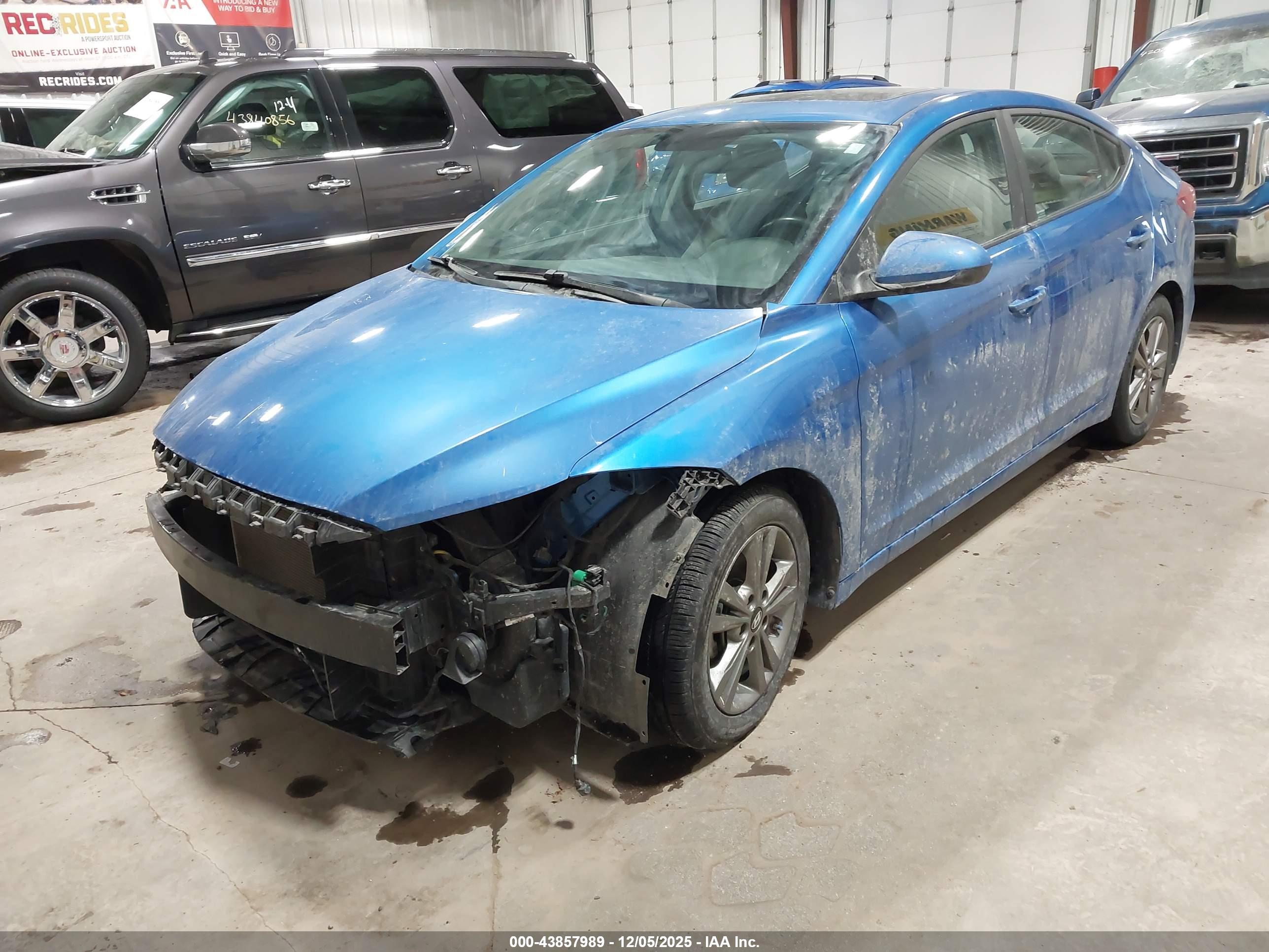 HYUNDAI ELANTRA image 2