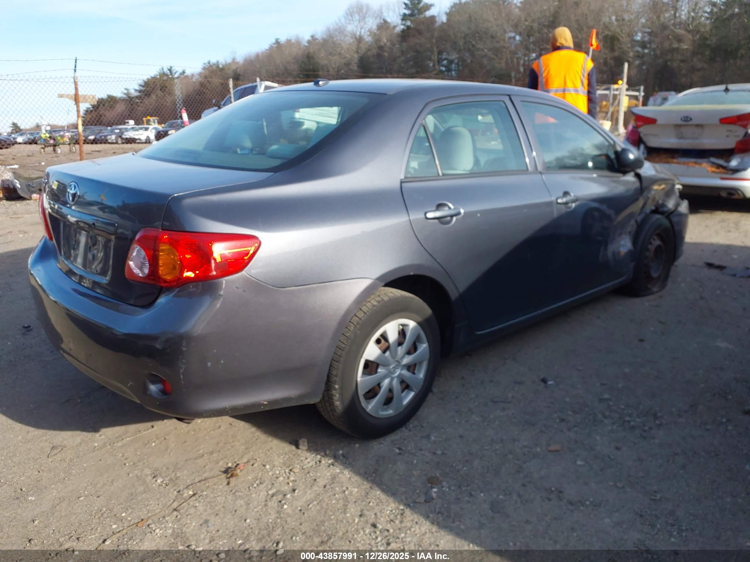 TOYOTA COROLLA image 4