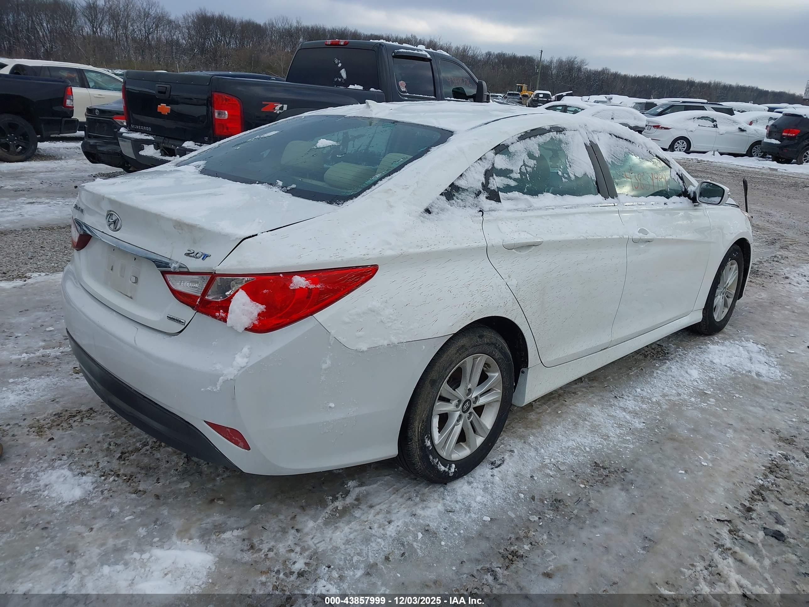 HYUNDAI SONATA image 4