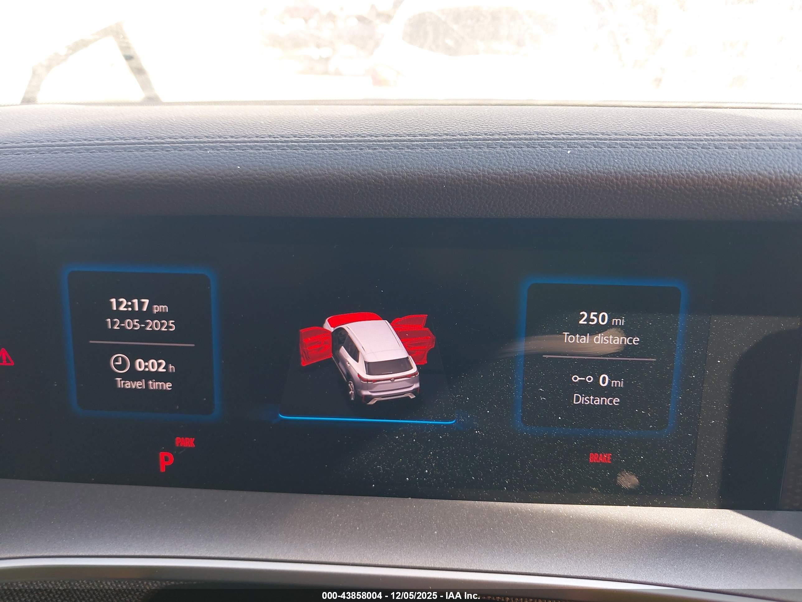 VOLKSWAGEN TIGUAN image 7