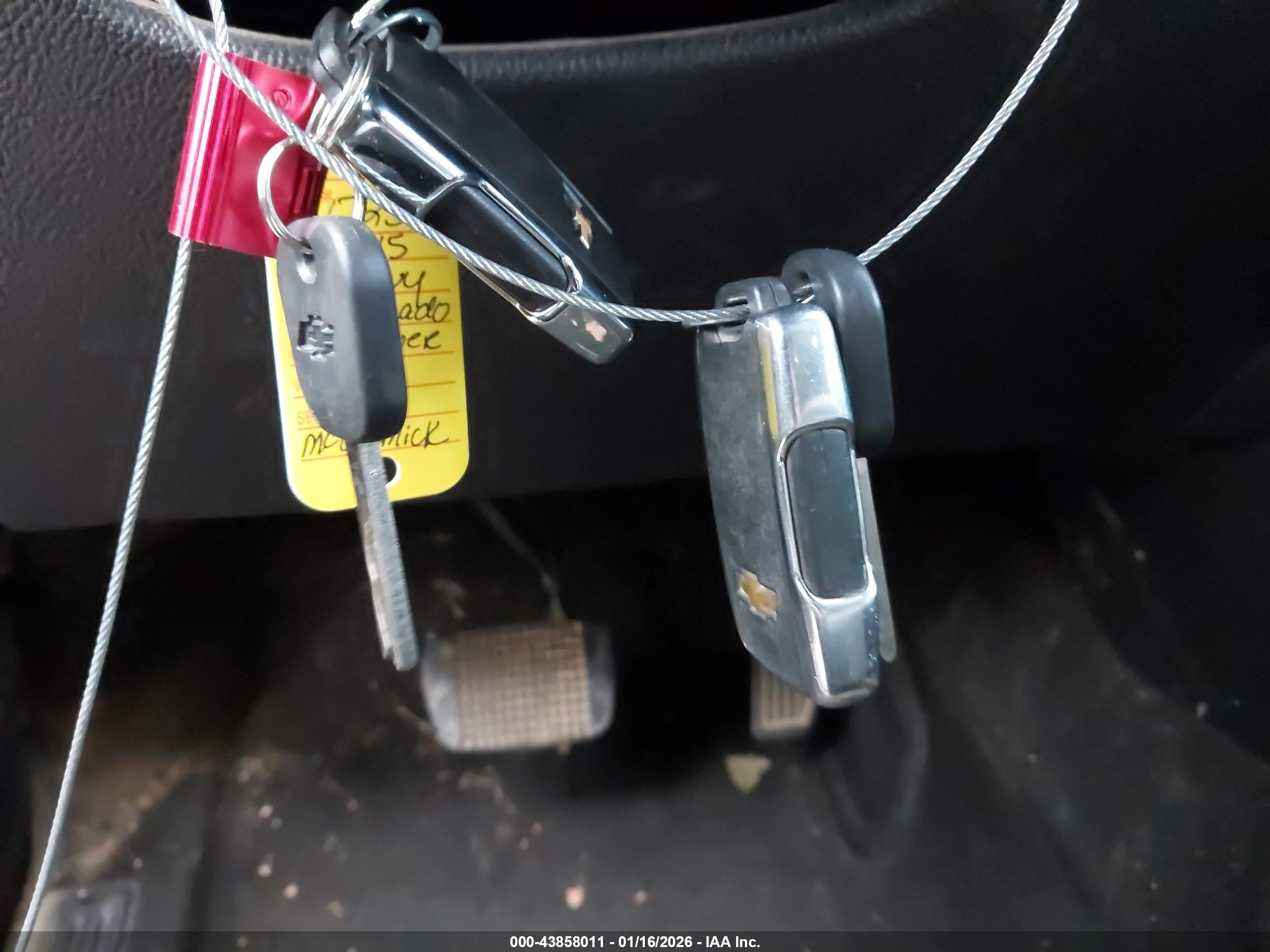 CHEVROLET COLORADO image 11