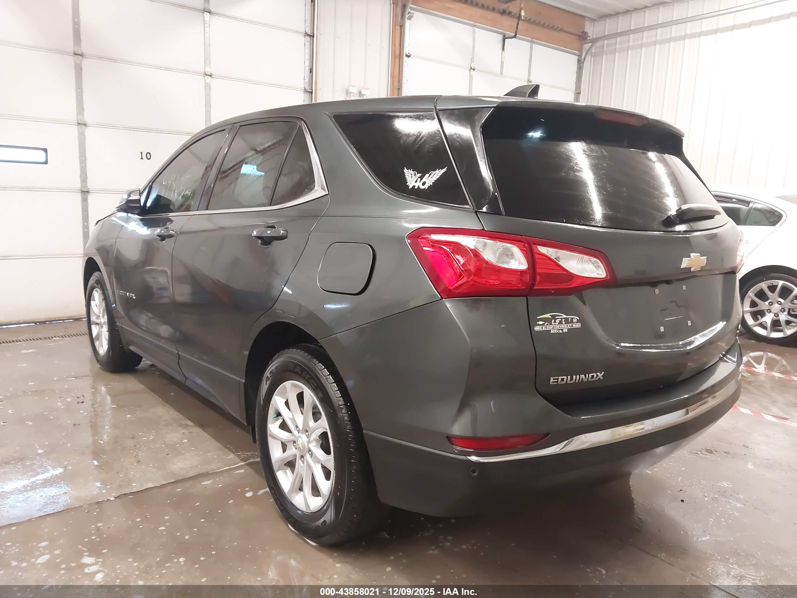 CHEVROLET EQUINOX image 3
