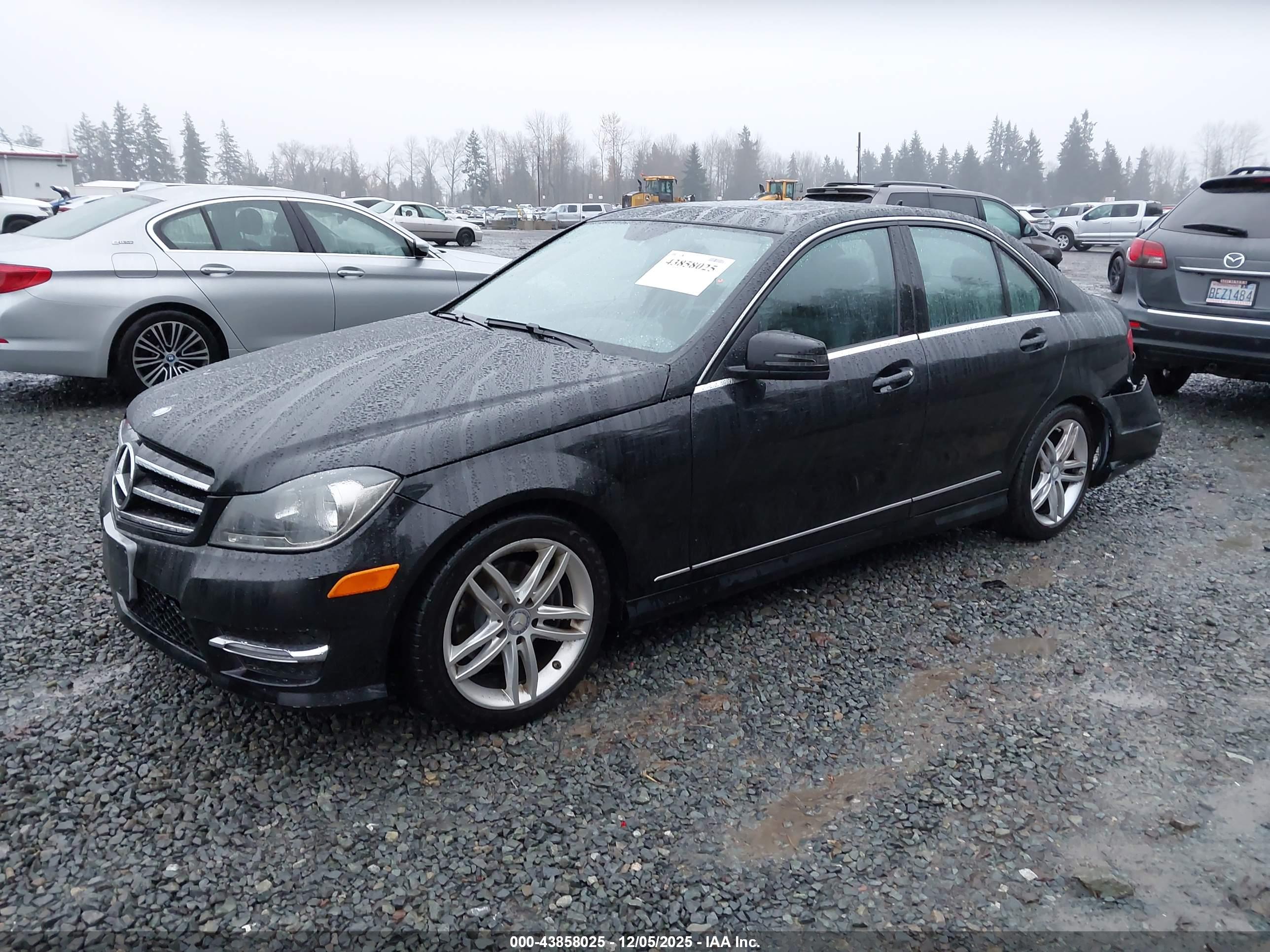 MERCEDES-BENZ C image 2