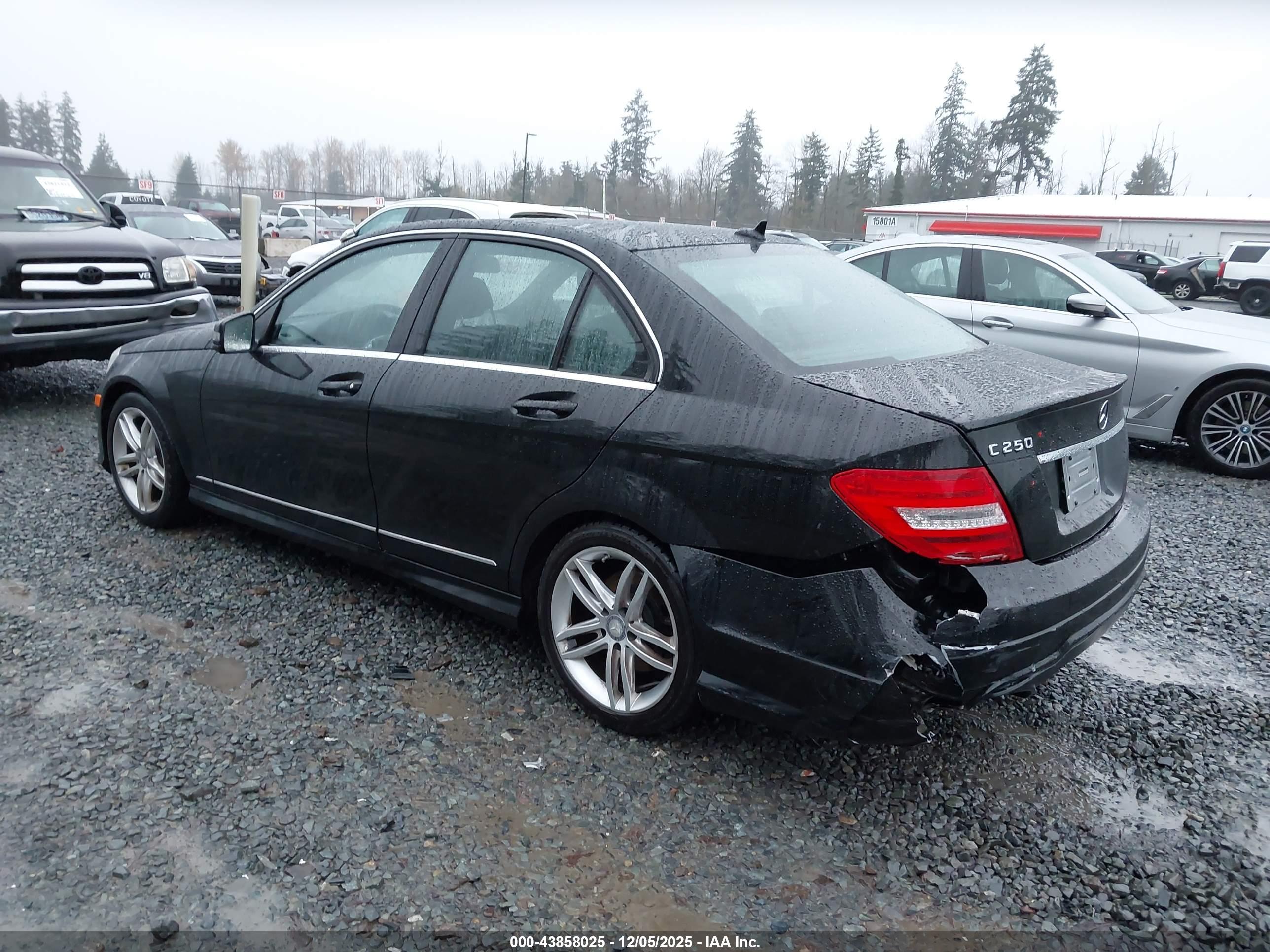 MERCEDES-BENZ C image 3
