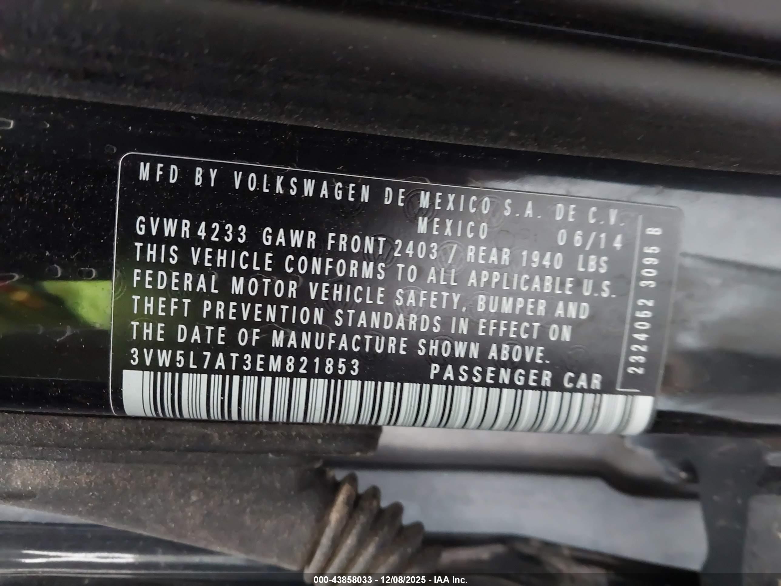 VOLKSWAGEN BEETLE image 9