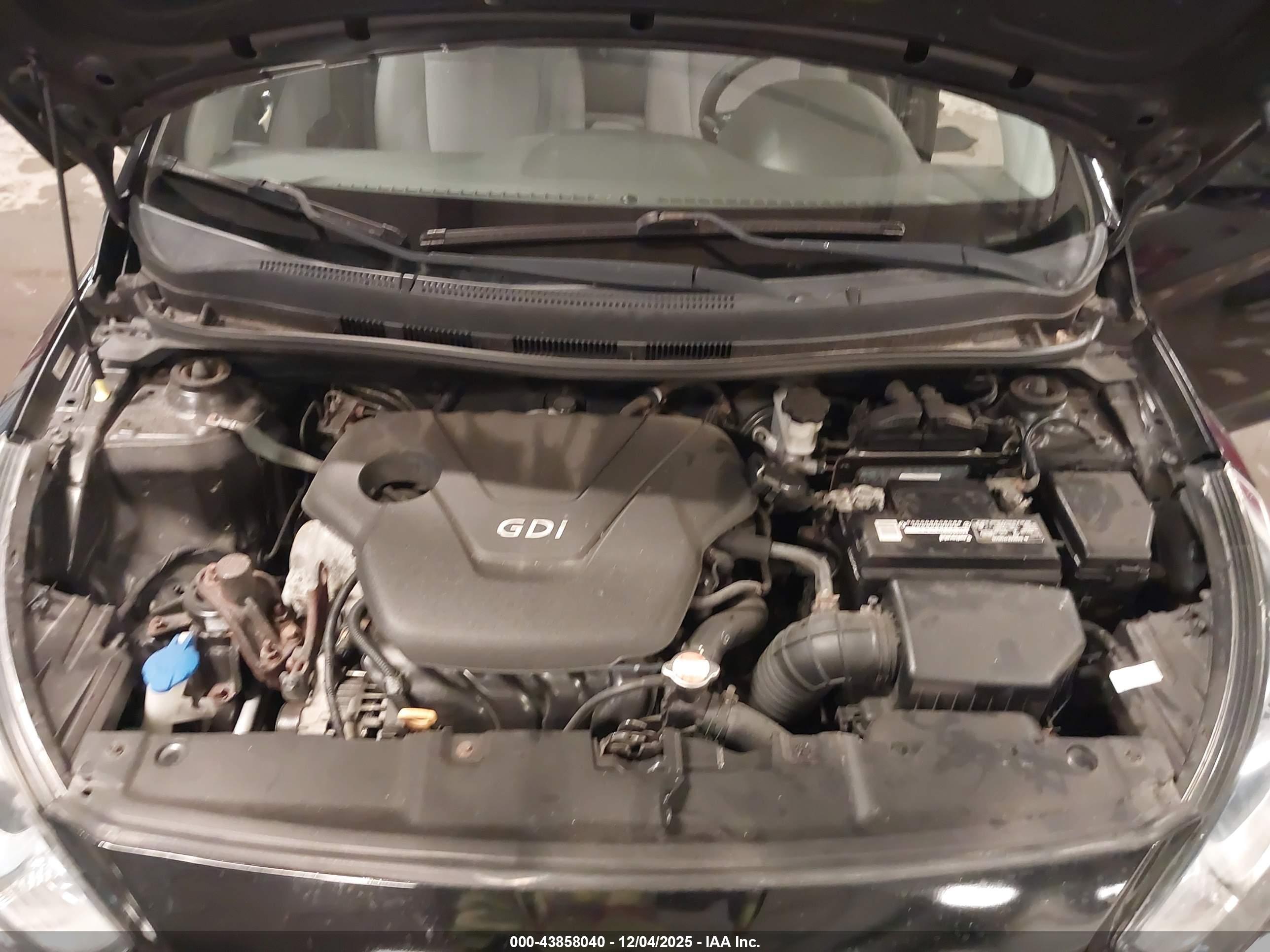 HYUNDAI ACCENT image 10