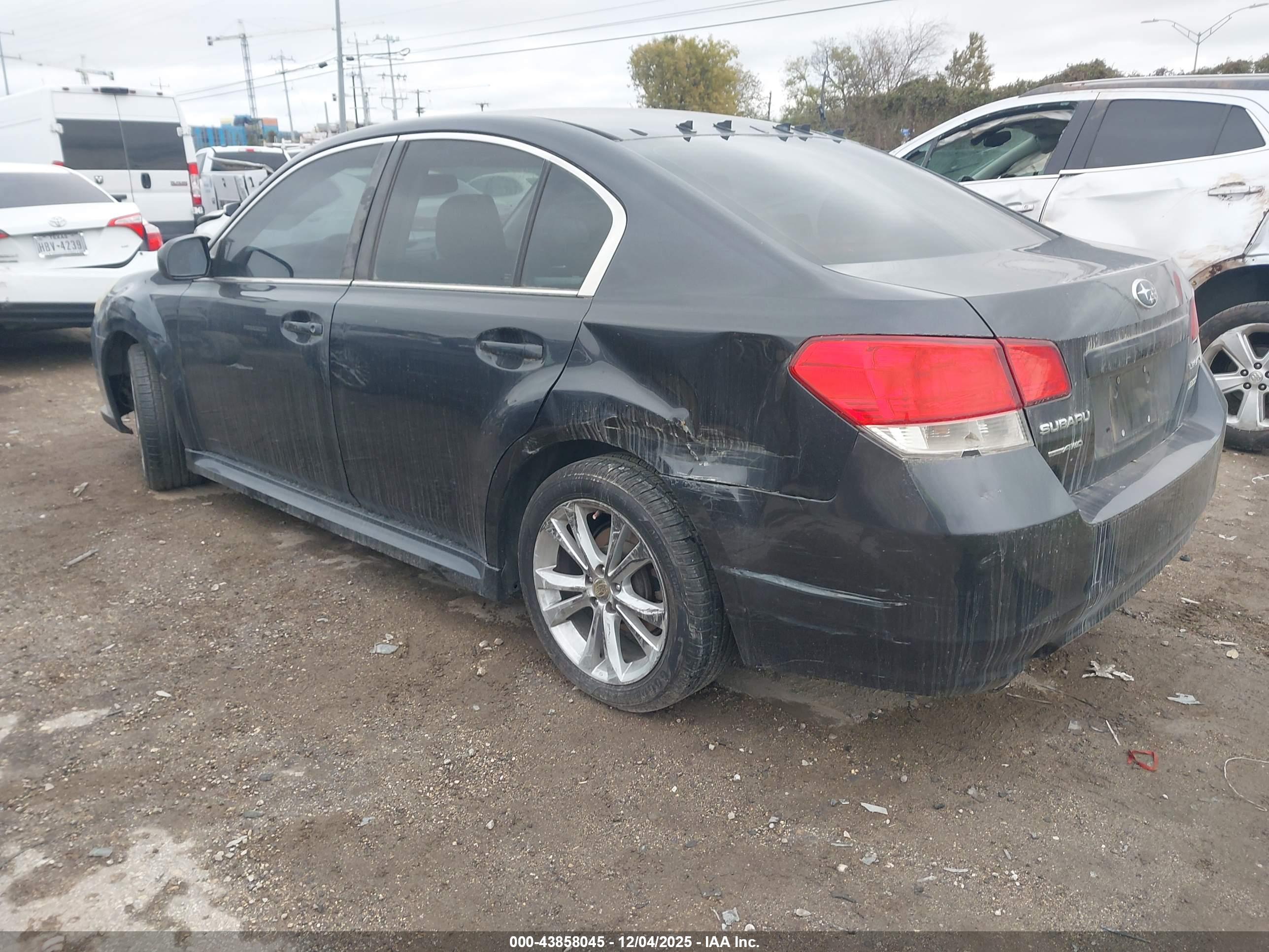 SUBARU LEGACY image 3