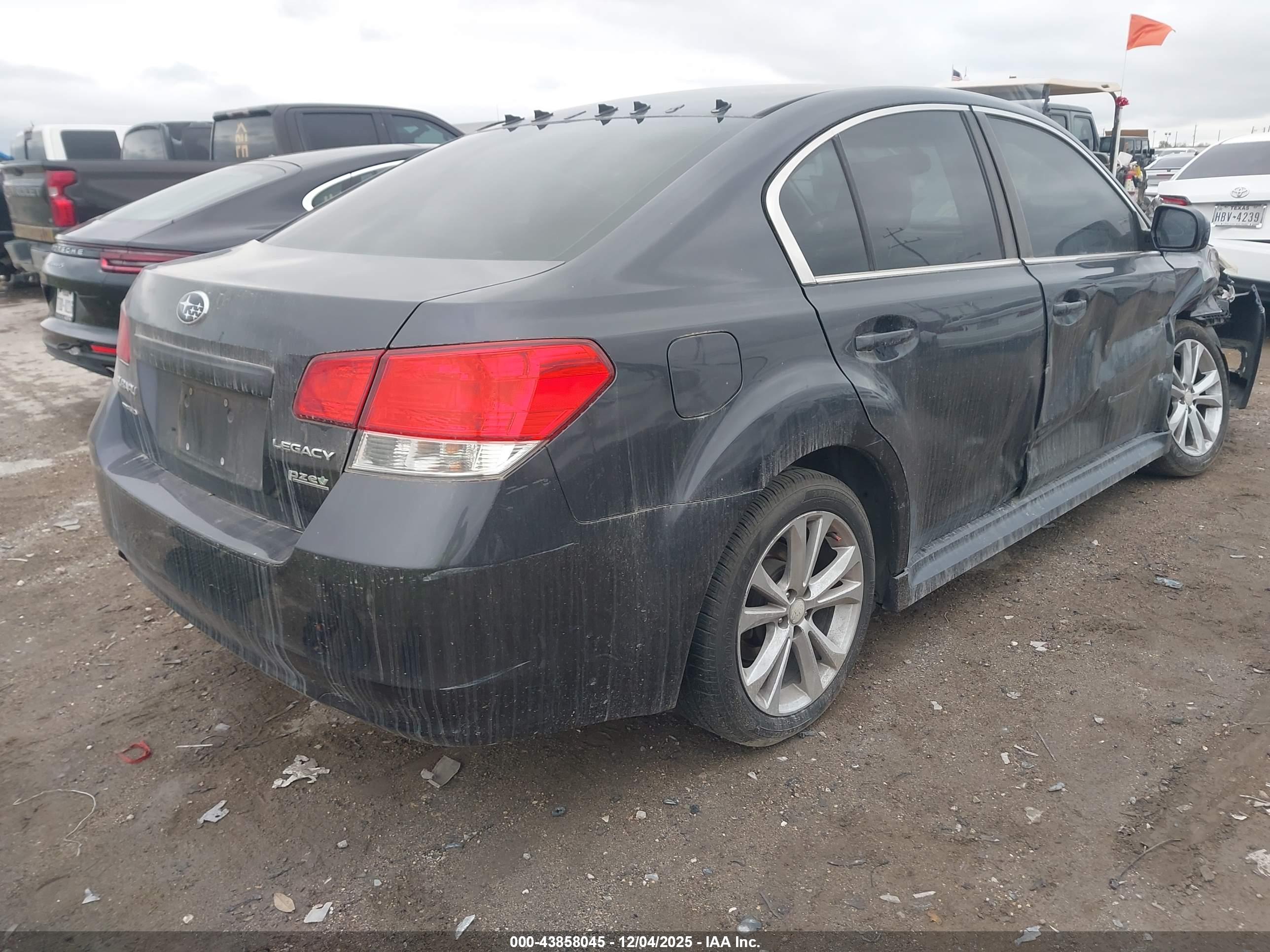 SUBARU LEGACY image 4